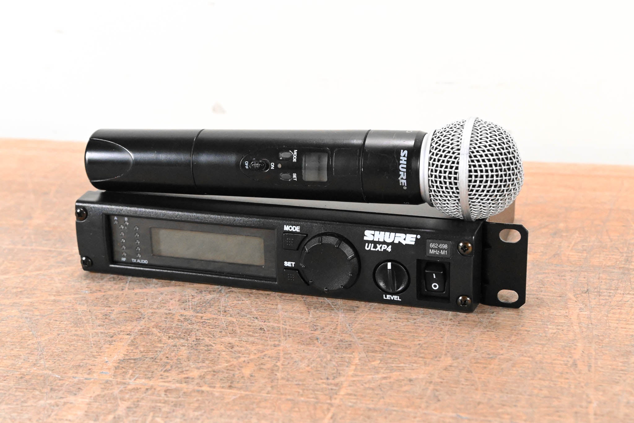 Shure ULXP24/58 Handheld Wireless System - 662-698 MHz (NO POWER SUPPLY)