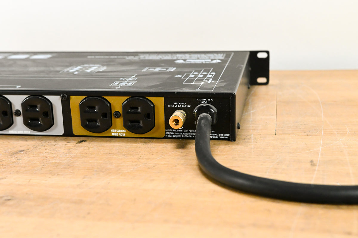 Monster Power PRO 2500 PowerCenter 10-Outlet Power Conditioner