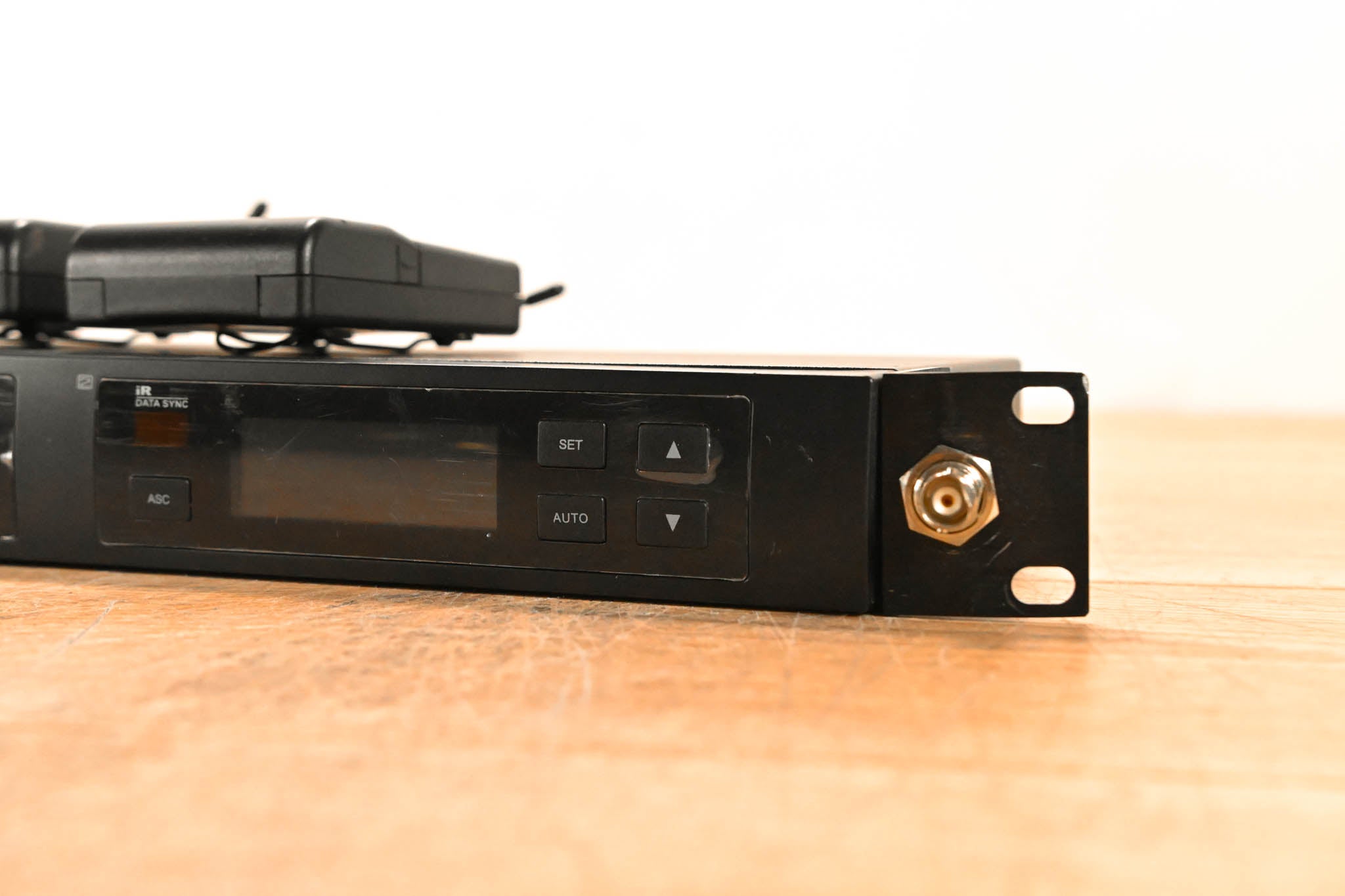 Airwave Technologies AT-4220 Wireless System B Range NO POWER SUPPLY
