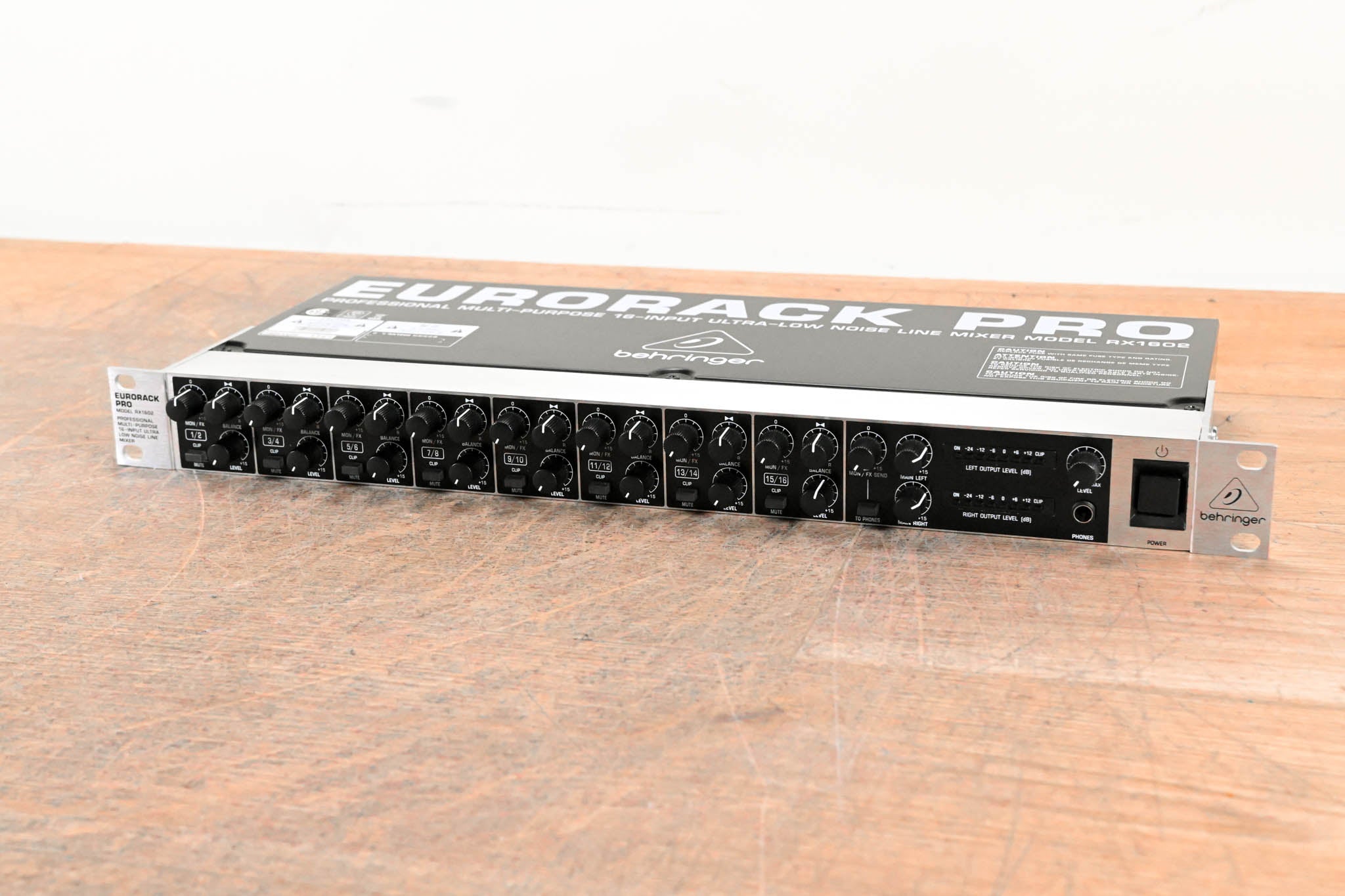 Behringer EURORACK PRO RX1602 16-Input Ultra-Low Noise Line Mixer