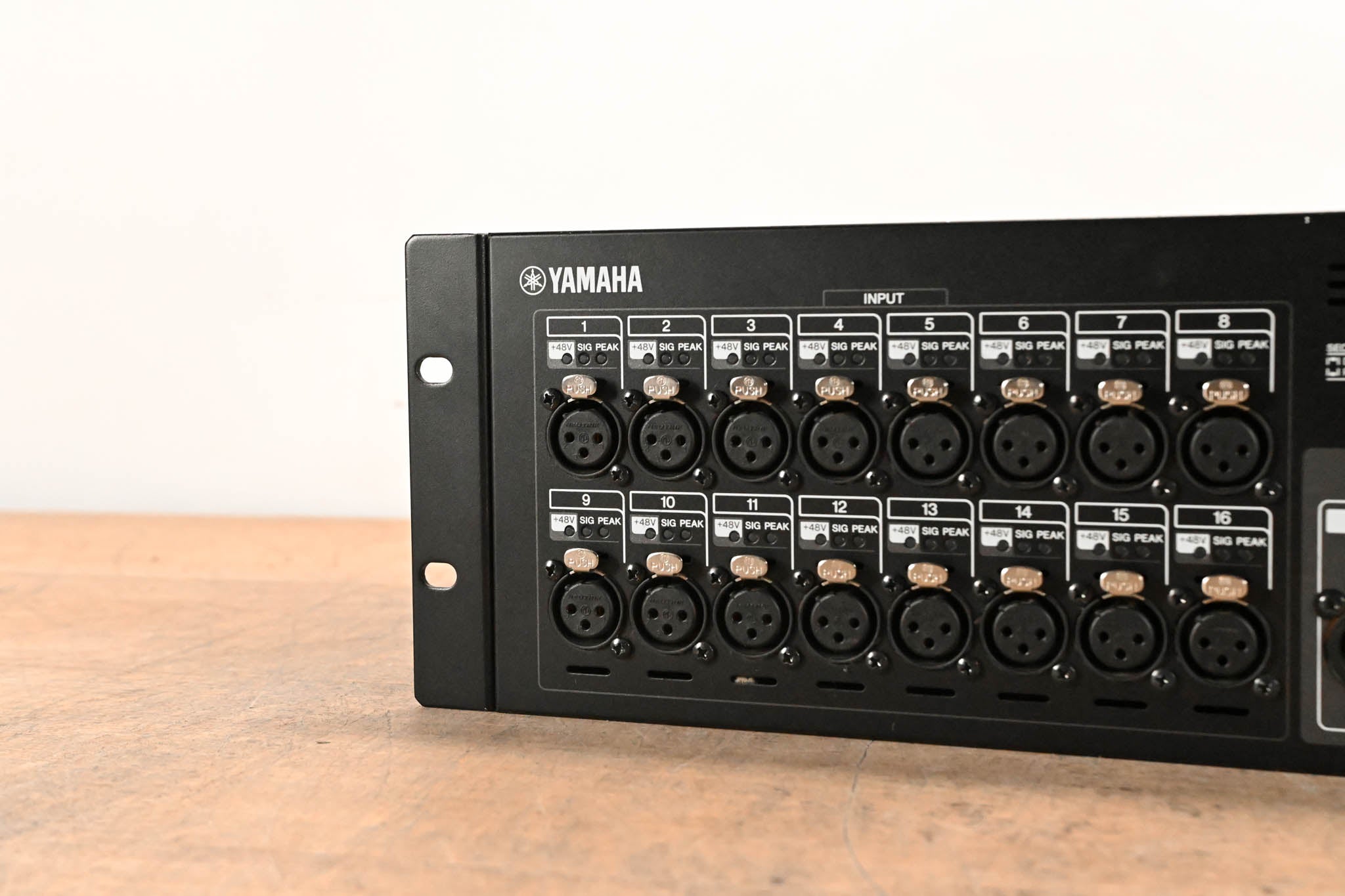 Yamaha Rio1608-D 16x8 Remote Stage Box