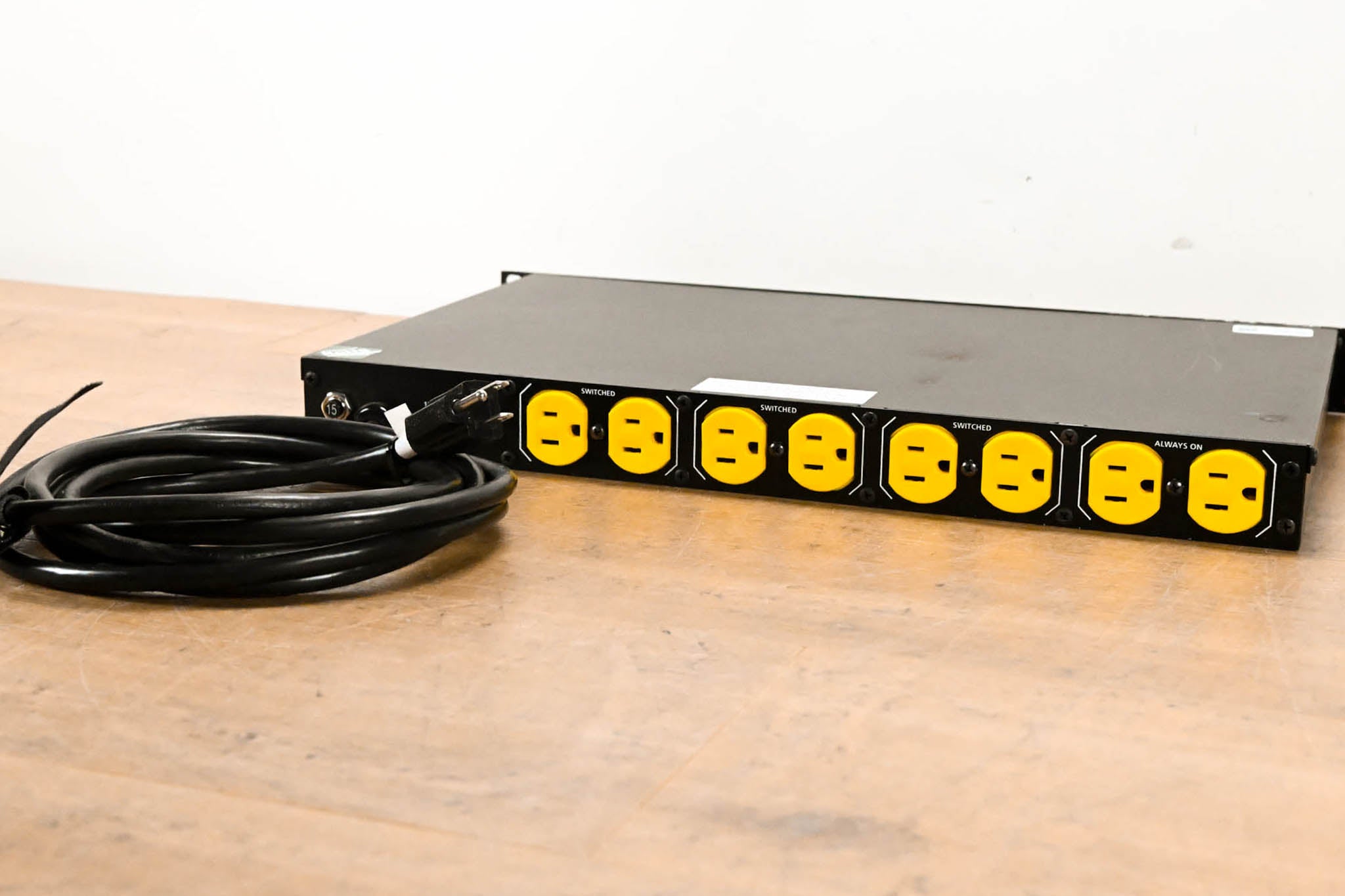 SurgeX SX1115-RL Rackmountable 8-Outlet Power Conditioner