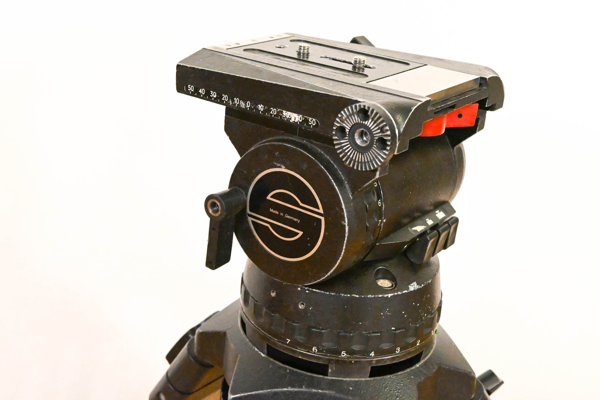 Sachtler 100mm Fluid Head w/ 5151 1-Stage Aluminum Tripod & Spreader