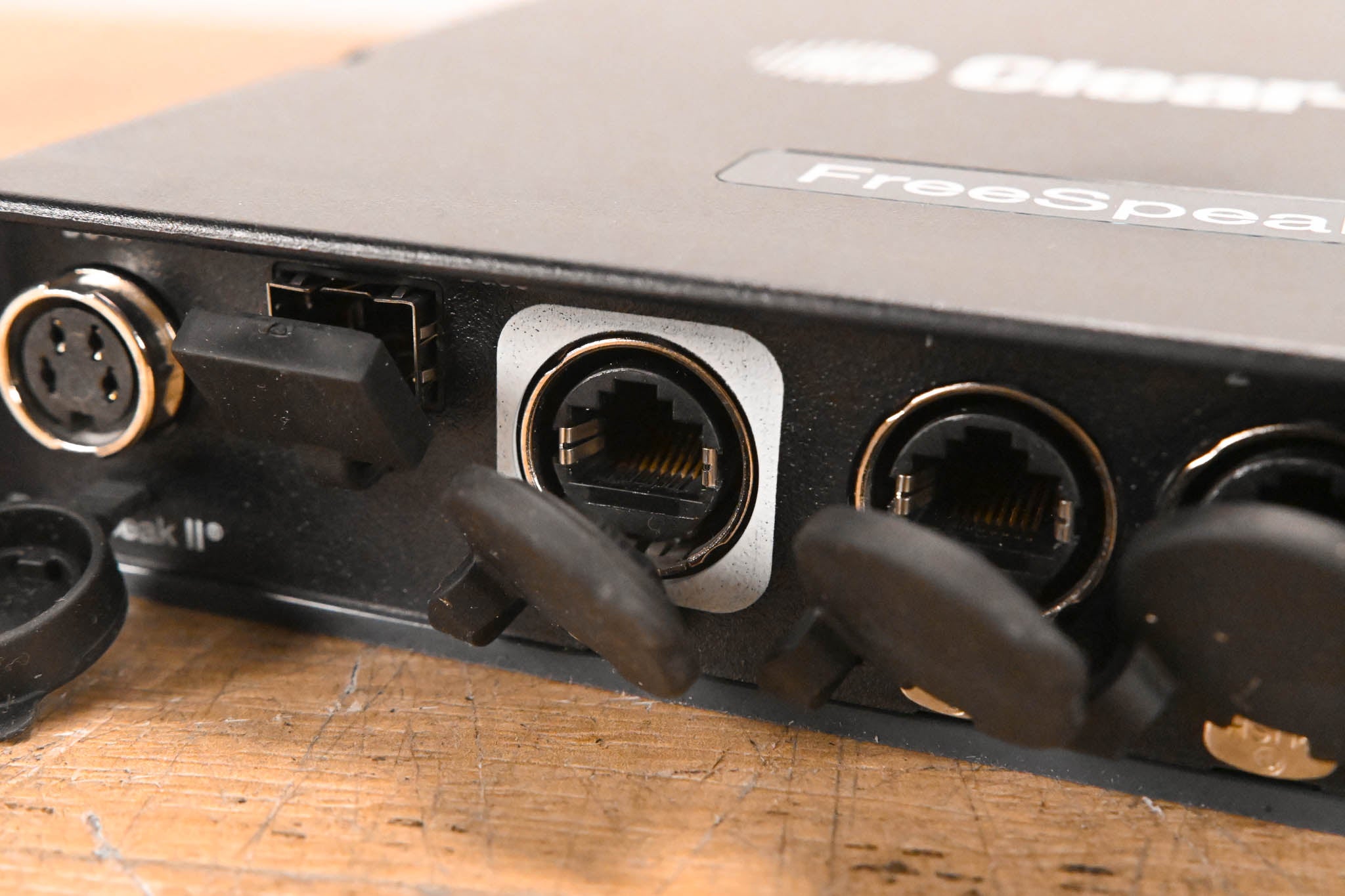 Clear-Com FSII-SPL FreeSpeak II Transceiver Splitter (NO POWER SUPPLY)