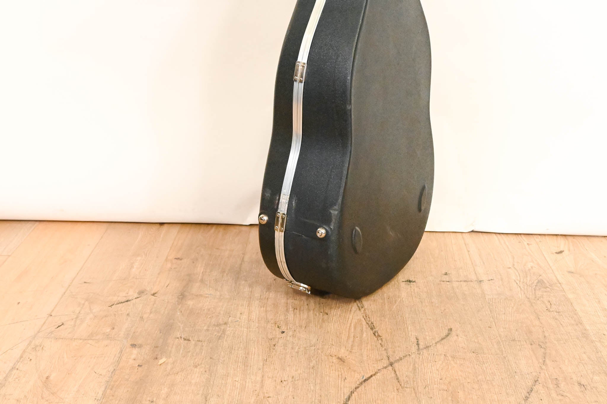 Martin / TKL Dreadnought Acoustic Hardshell Case - Green Plush Interior