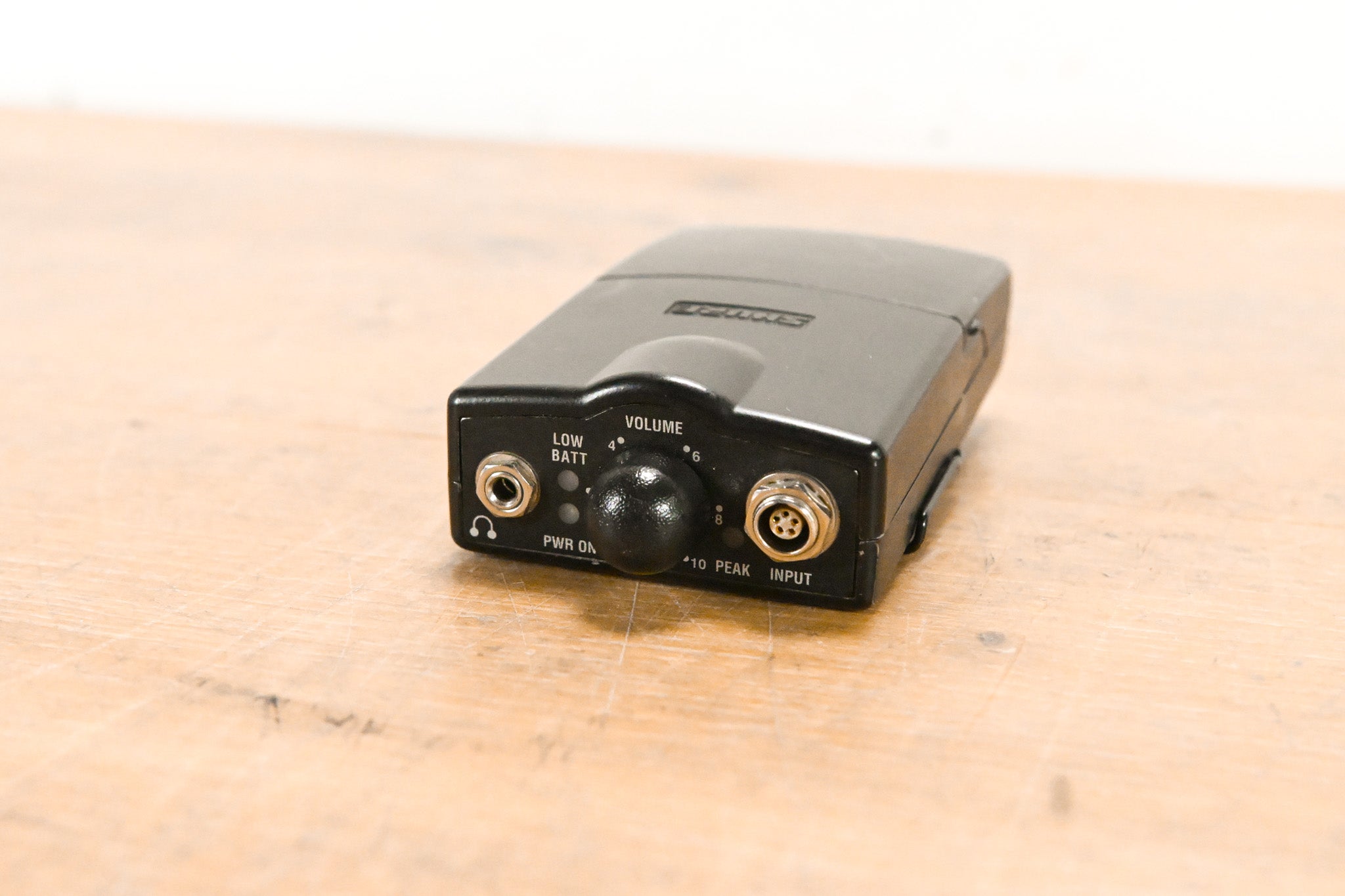 Shure P6HW Wired Bodypack Receiver