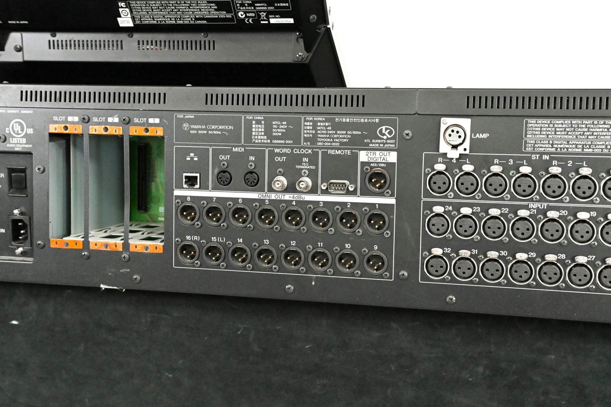 Yamaha M7CL-48 48-Channel Digital Audio Mixing Console