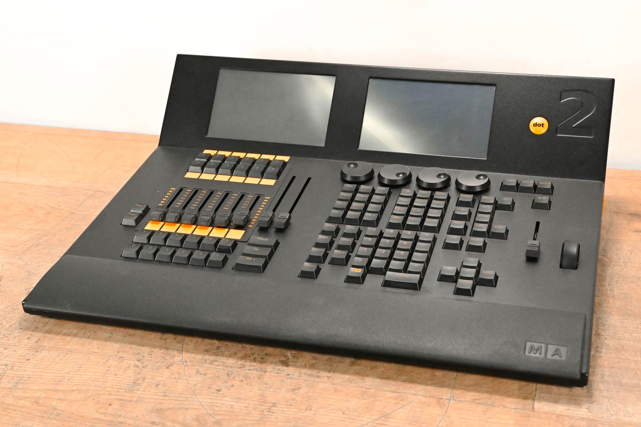 MA Lighting dot2 Core Compact Lighting Console