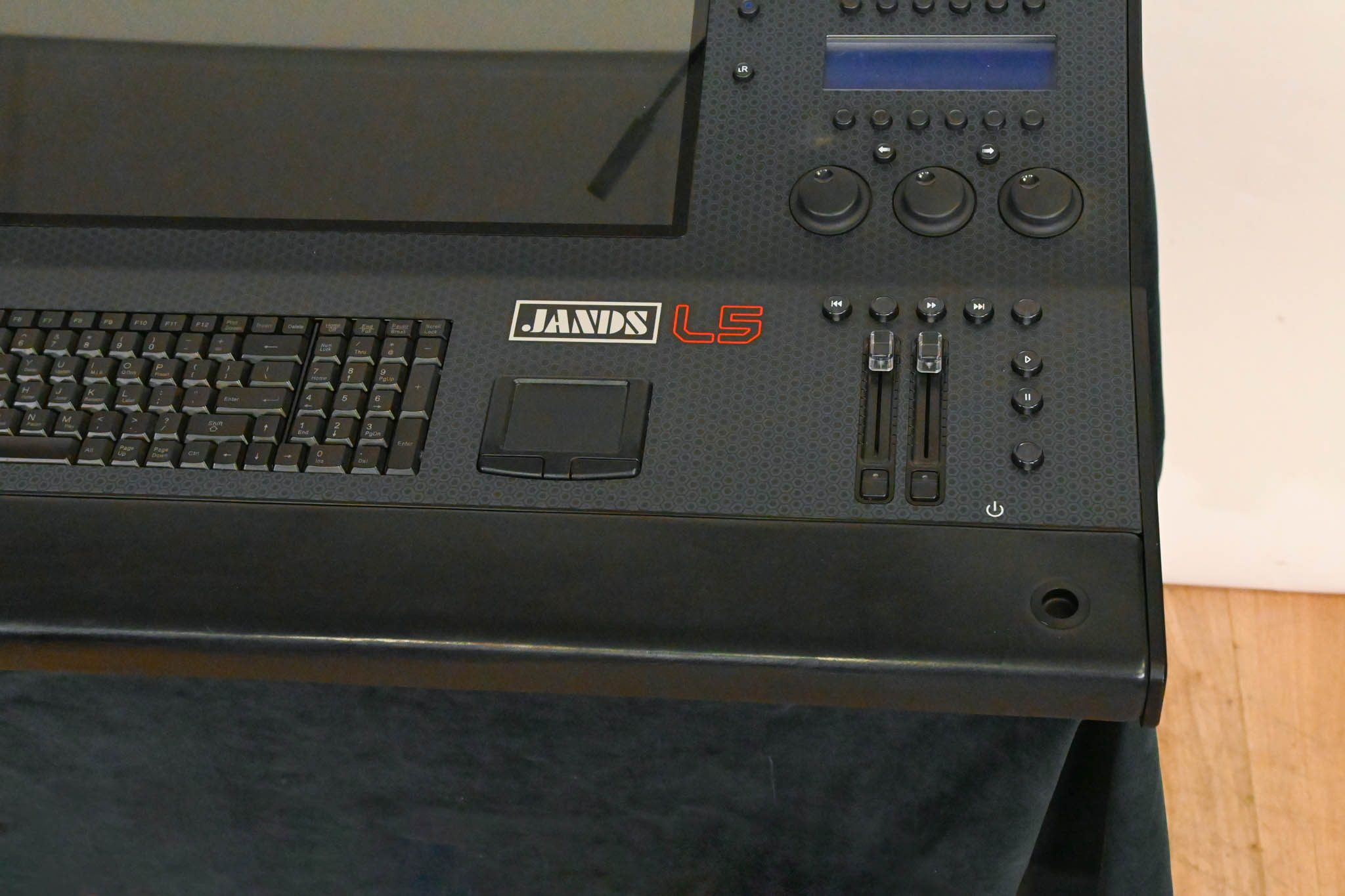 Jands Vista L5 Lighting Control Console