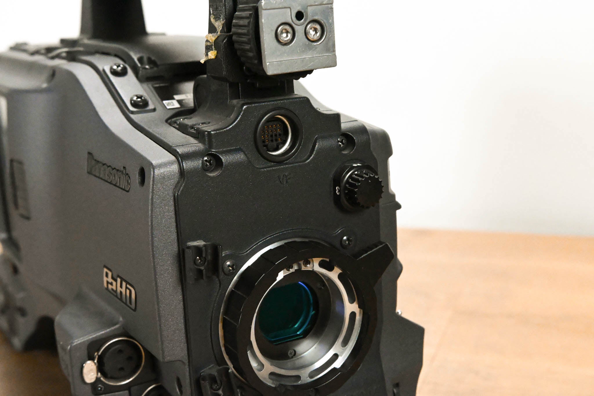 Panasonic AG-HPX500P 2/3" Shoulder-Mounted P2HD Camcorder