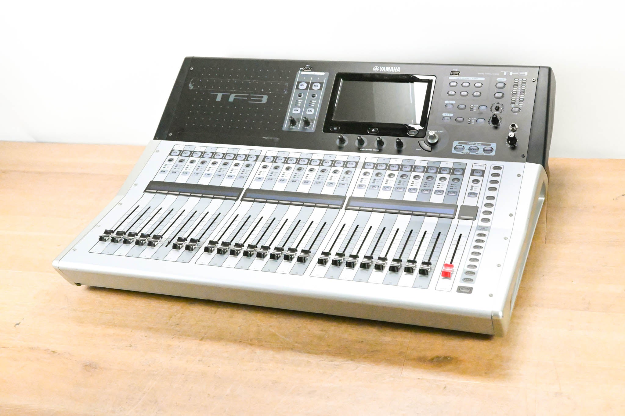 Yamaha TF3 24-Channel Digital Audio Mixer