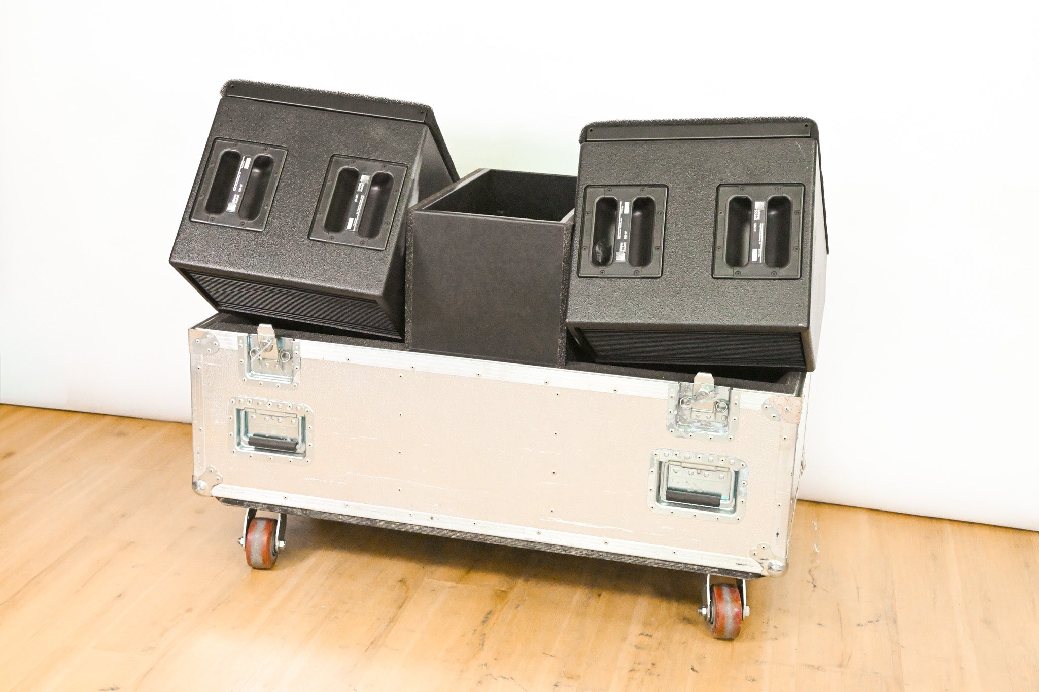 Meyer Sound UM-1P 12" Powered Stage Monitor Speaker (PAIR) w/ Road Case