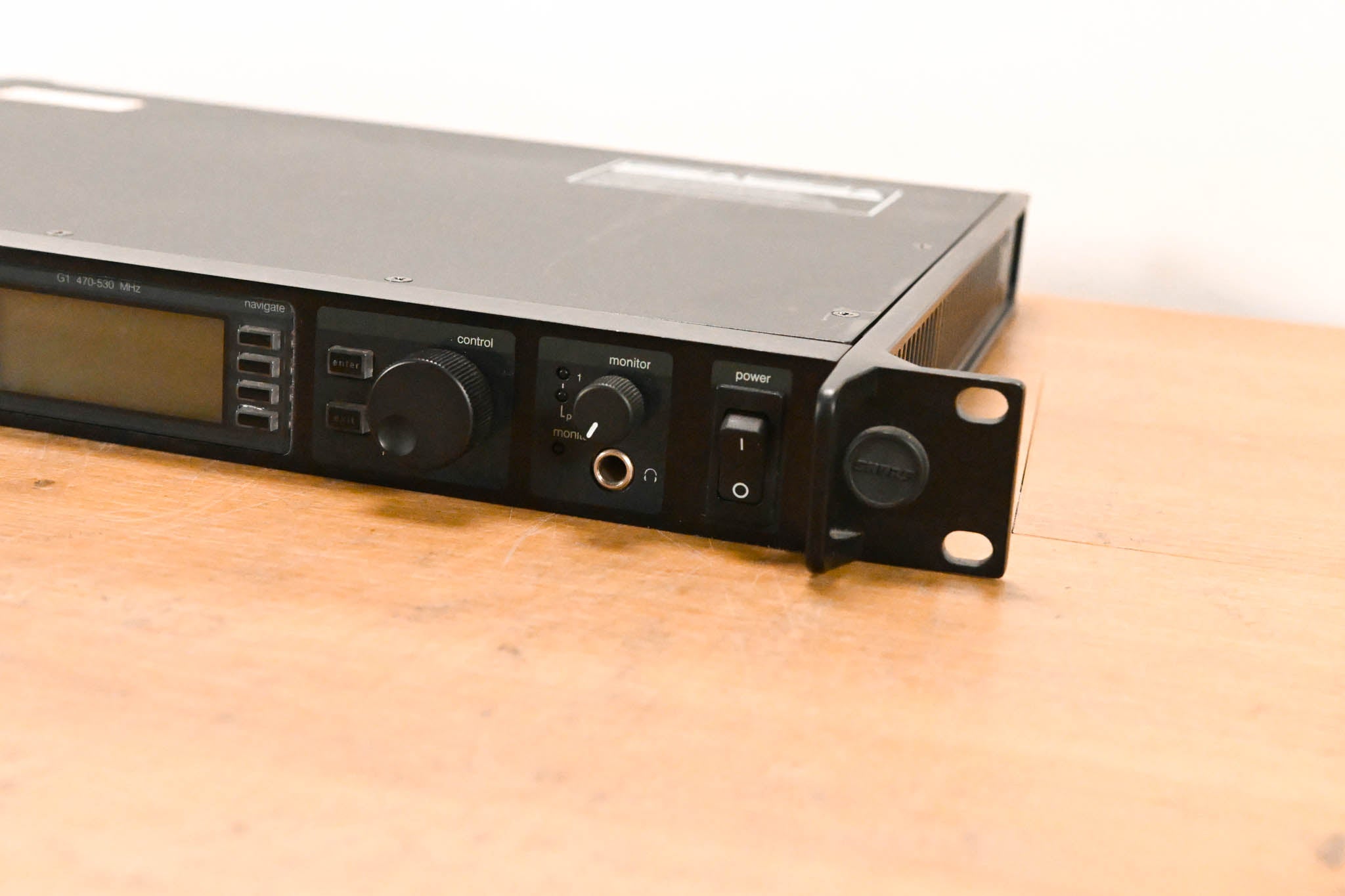 Shure UR4D Dual Wireless Receiver with two UR1 Bodypacks - G1