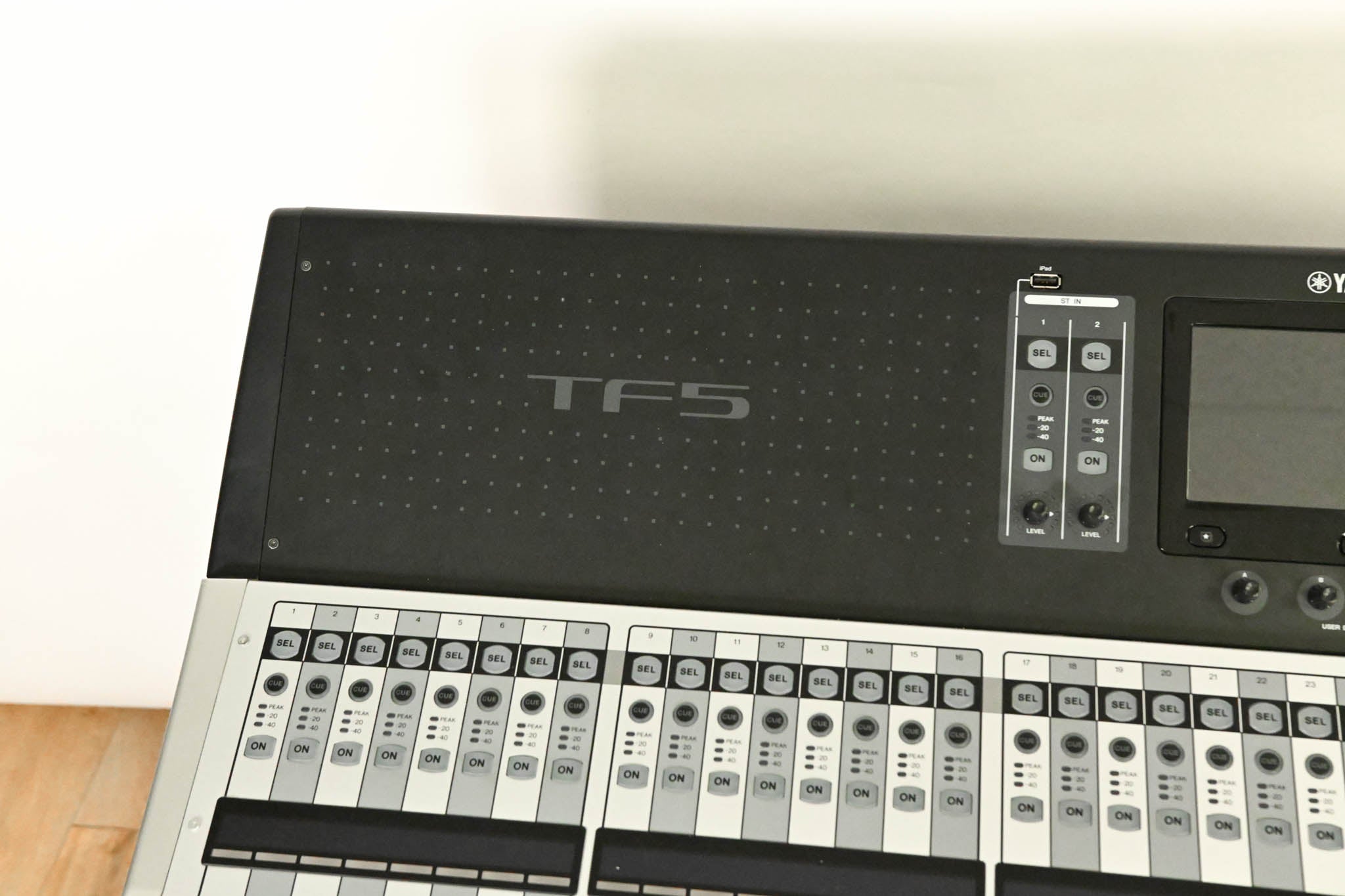 Yamaha TF5 32-Input Digital Mixing Console