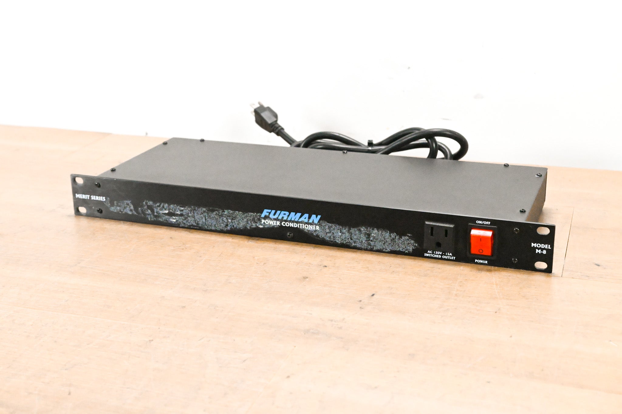 Furman M-8 8-Outlet Power Conditioner