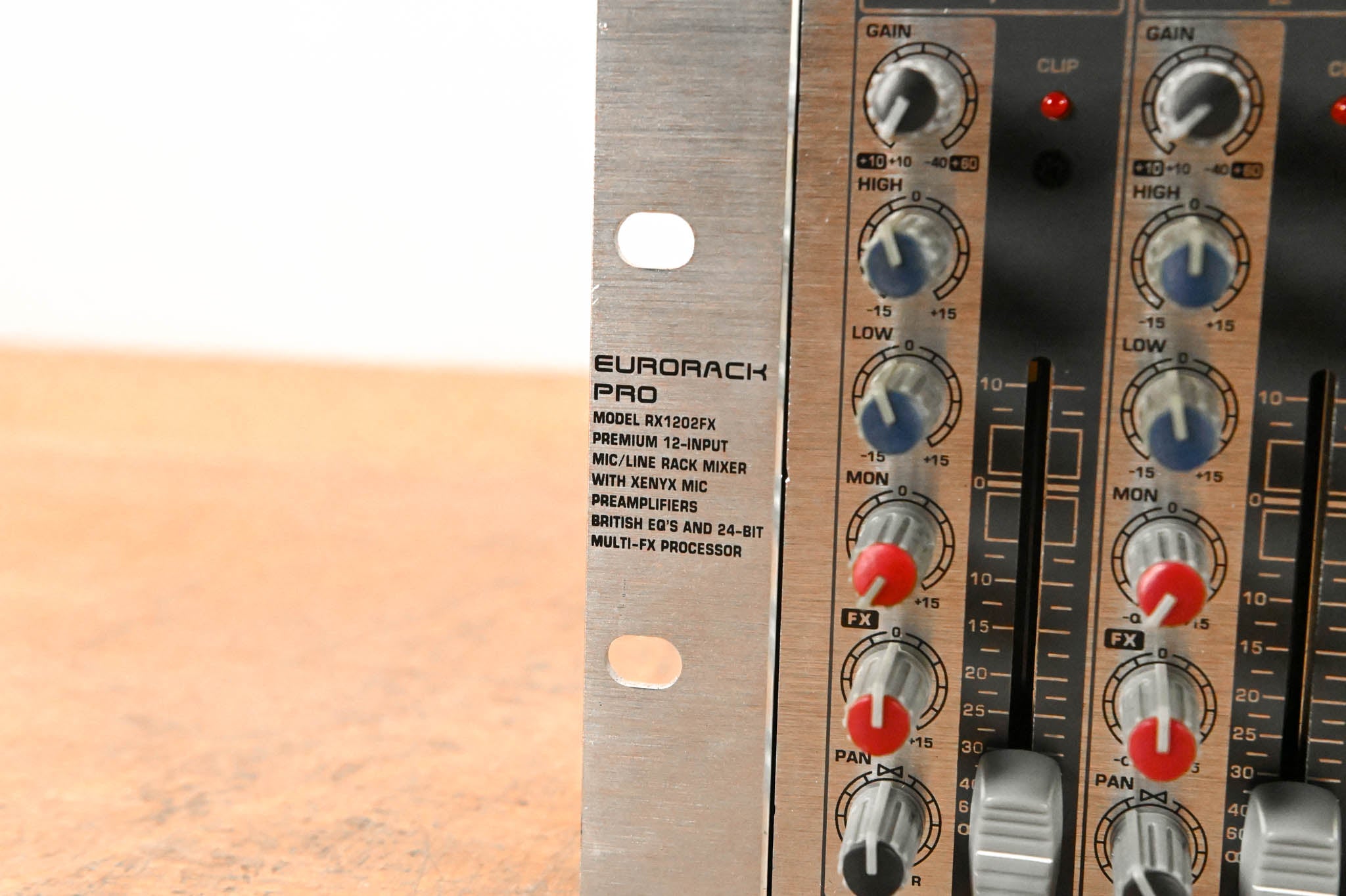 Behringer EURORACK PRO RX1202FX 12-Input Mic/Line Rack Mixer