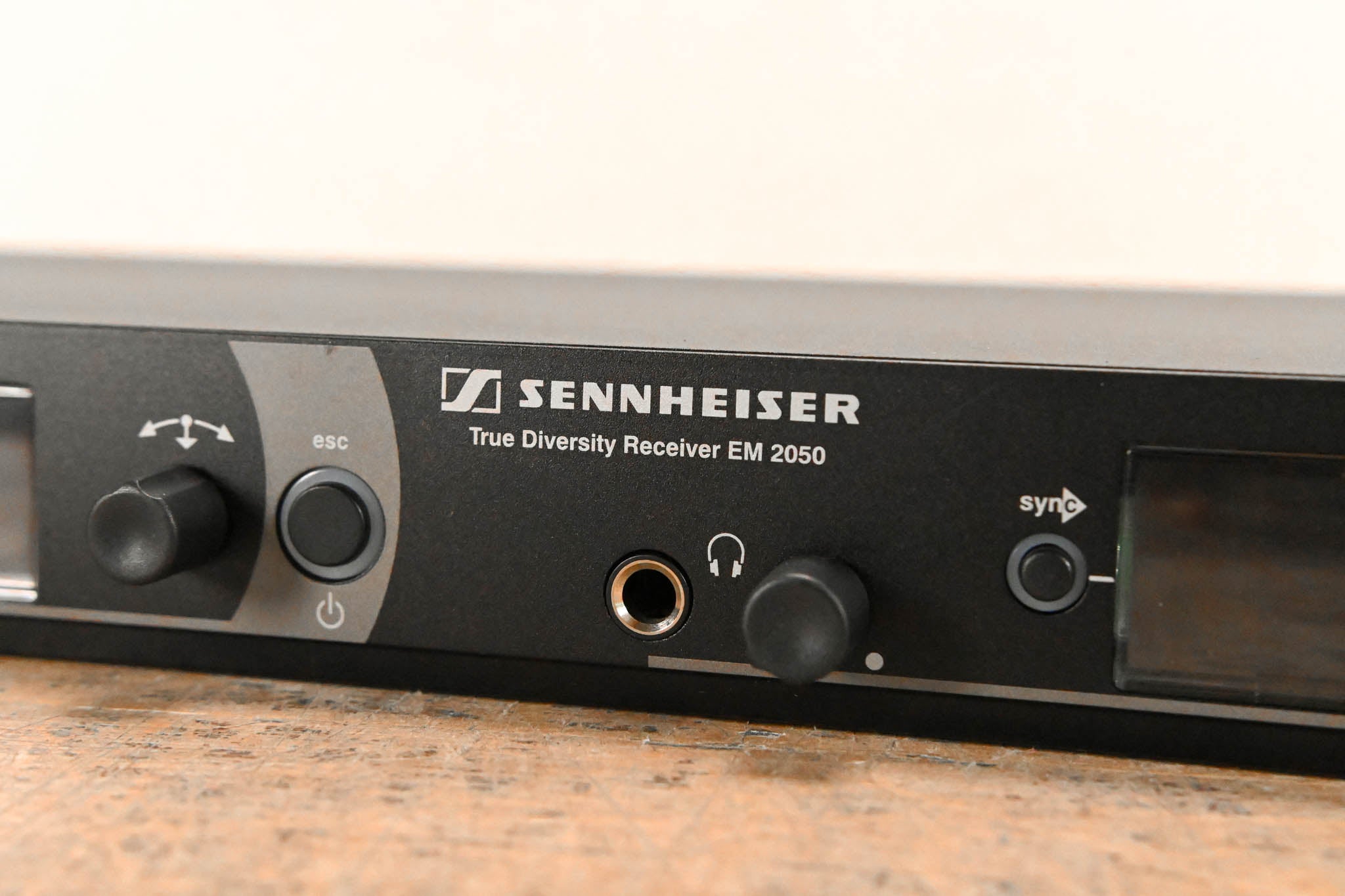 Sennheiser EM 2050 Dual-Channel Wireless Receiver Aw Range: 516-558 MHz