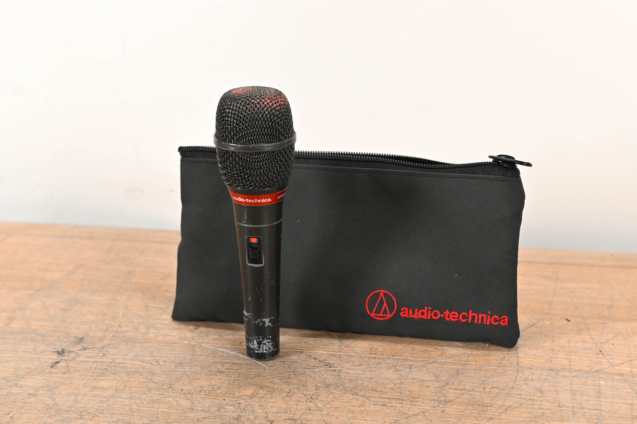 Audio-Technica ATM61HE/S Hypercardioid Dynamic Handheld Microphone