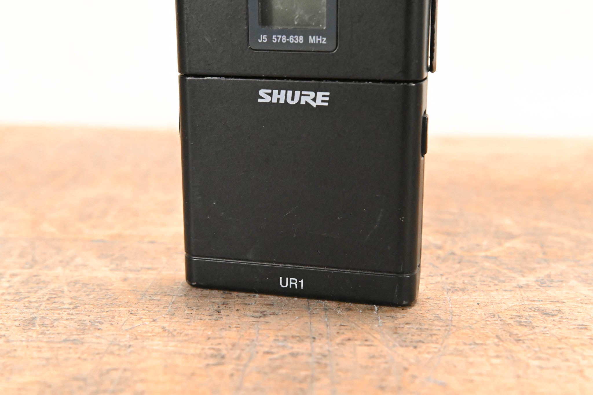 Shure UR1 Wireless Bodypack Transmitter - J5 Band: 578-638 MHz