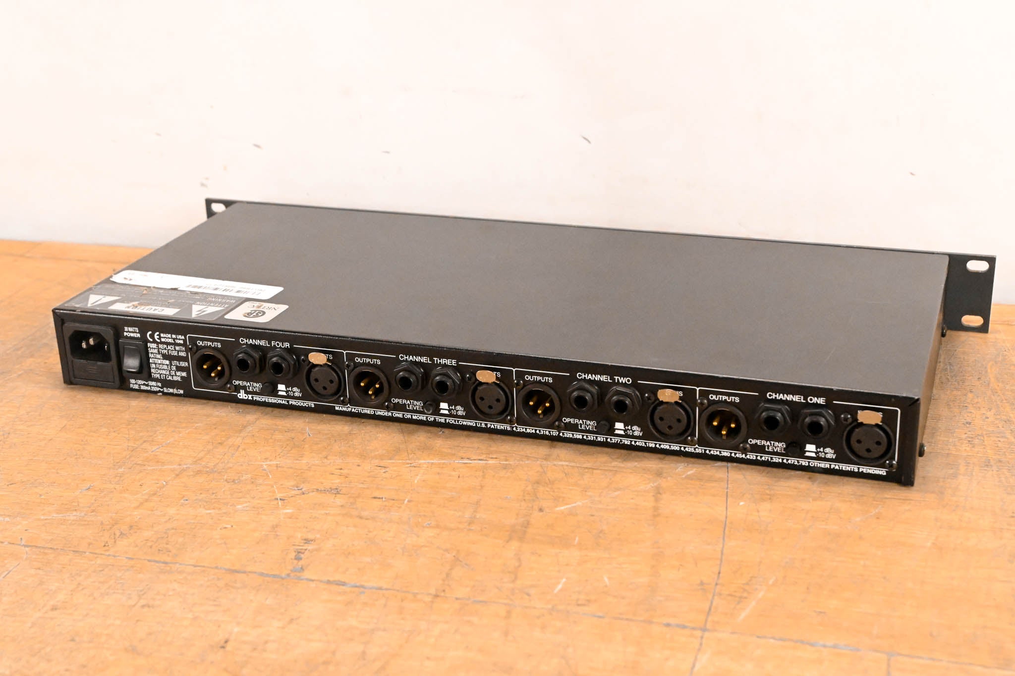 dbx 1046 Quad Compressor/Limiter