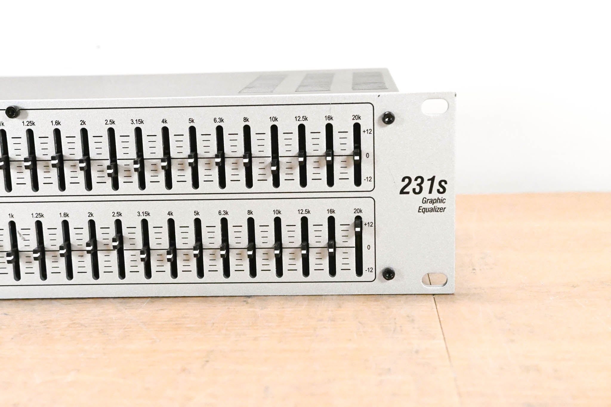 dbx 231s Two-Channel 31-Band Equalizer