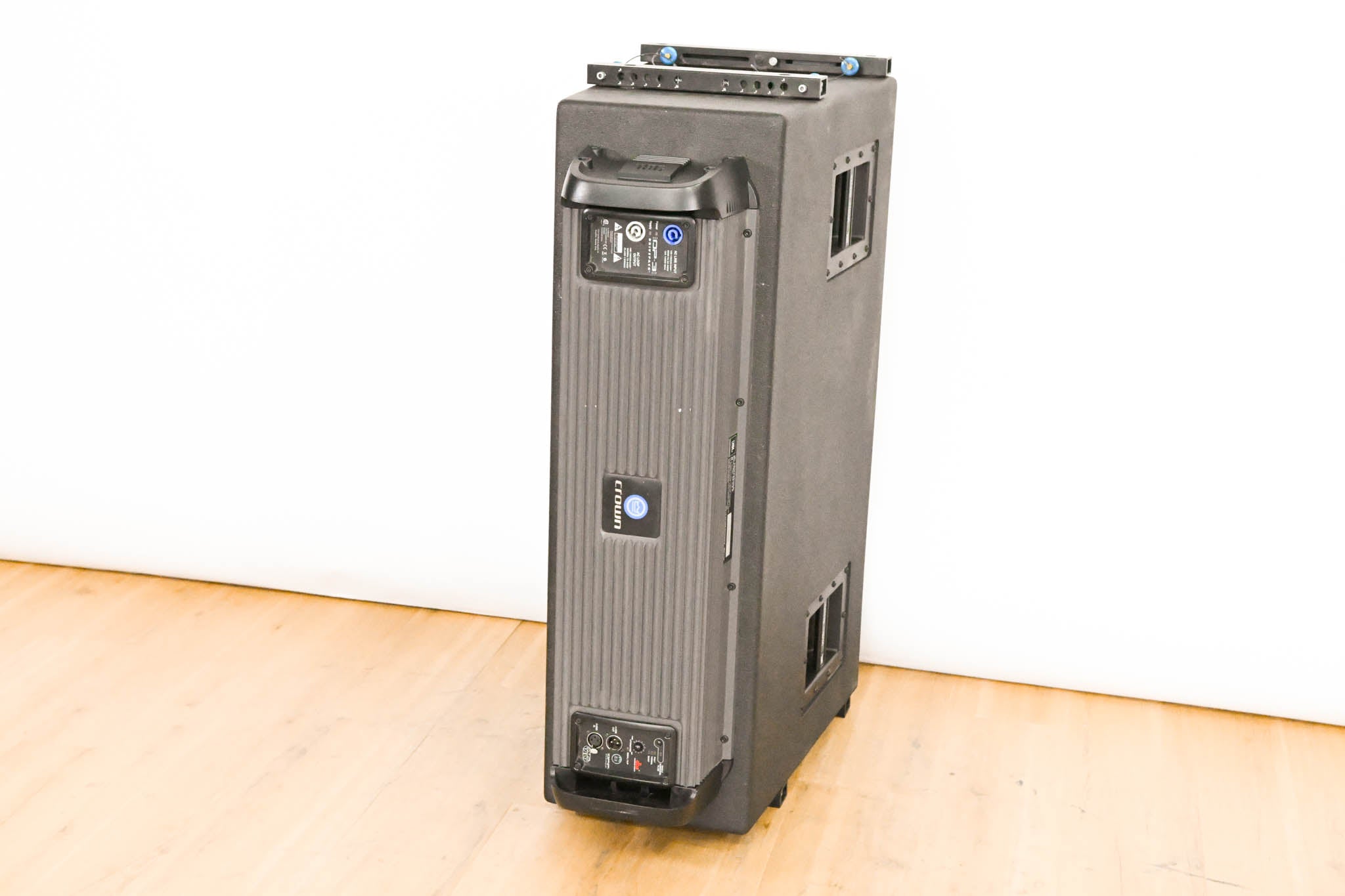 JBL VT4888DP Powered 3-Way Line Array Speaker