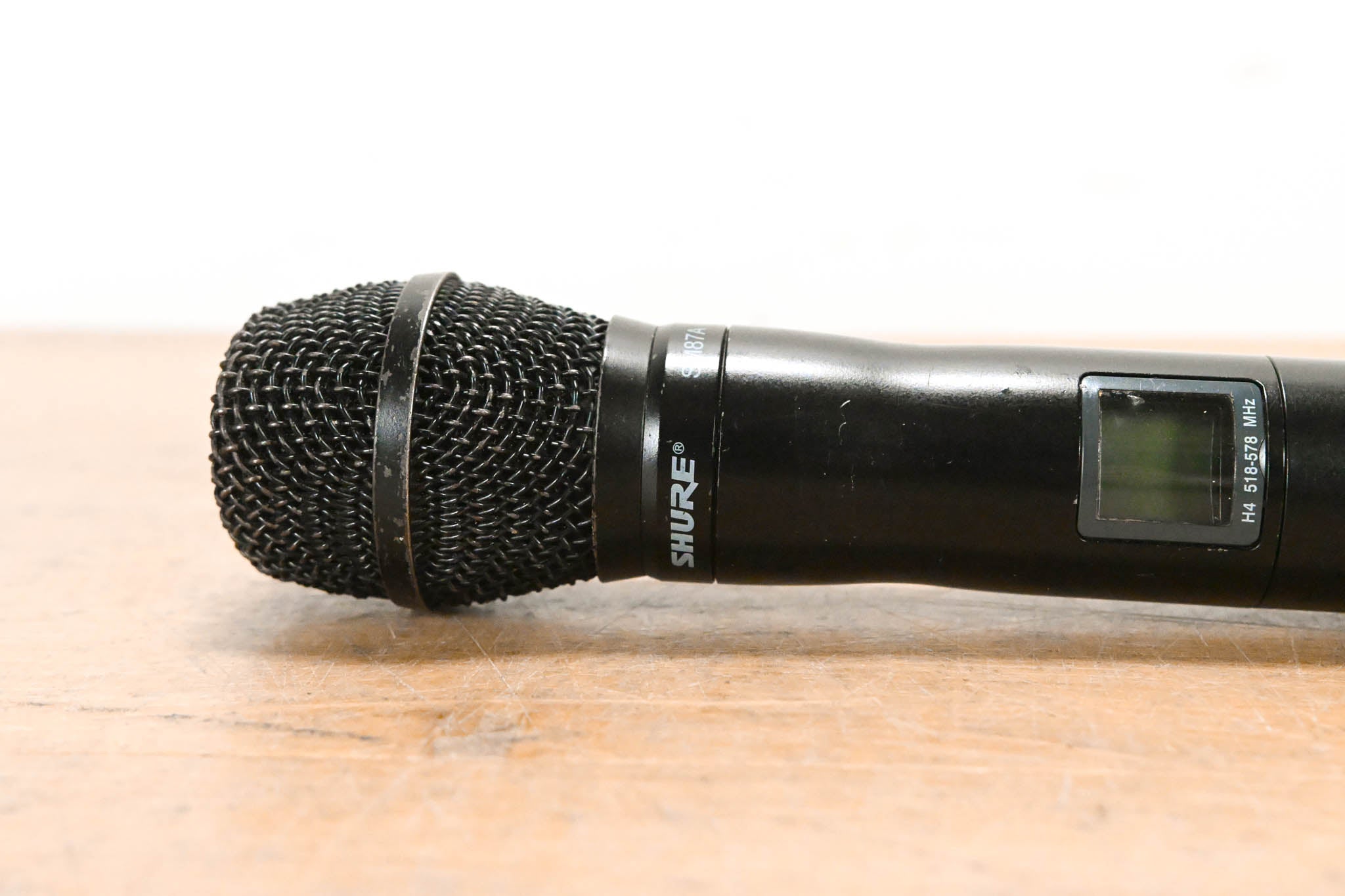 Shure UR2/SM87A Handheld Transmitter with SM87A Capsule - H4 Band