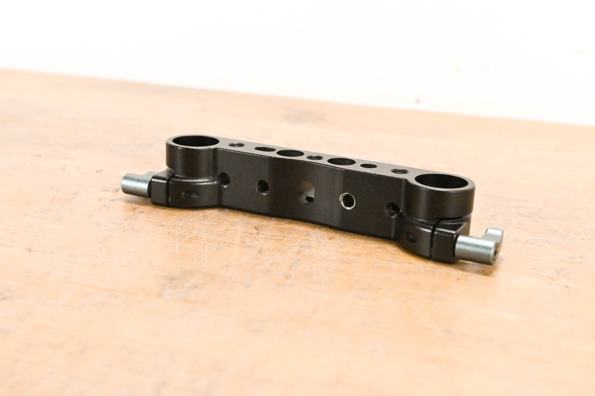 RED Digital Cinema DSMC 19mm Universal Mount