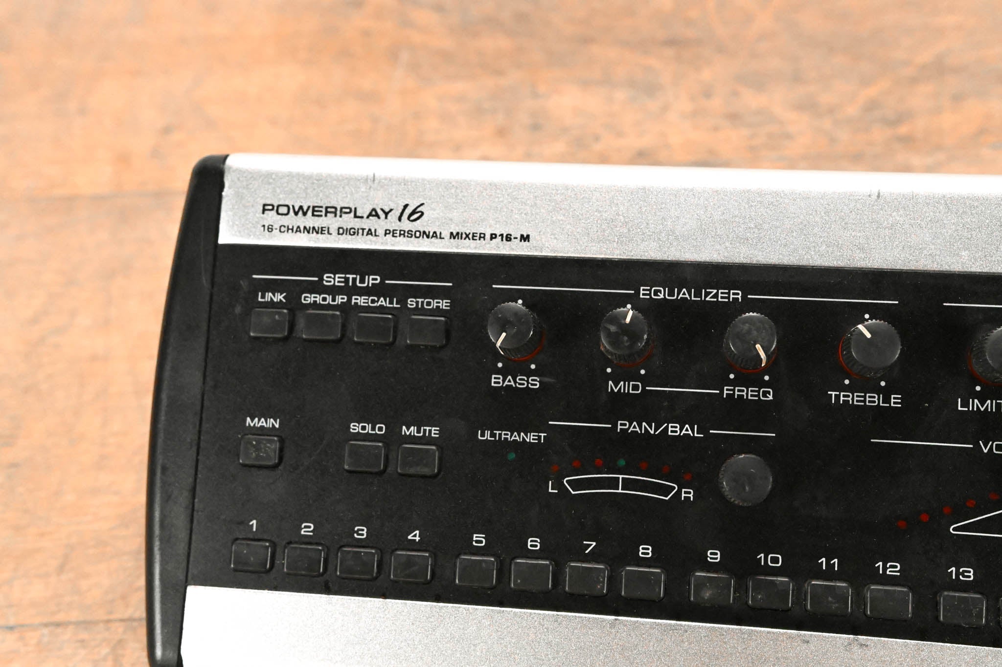 Behringer Powerplay P16-M 16-Channel Digital Personal Mixer