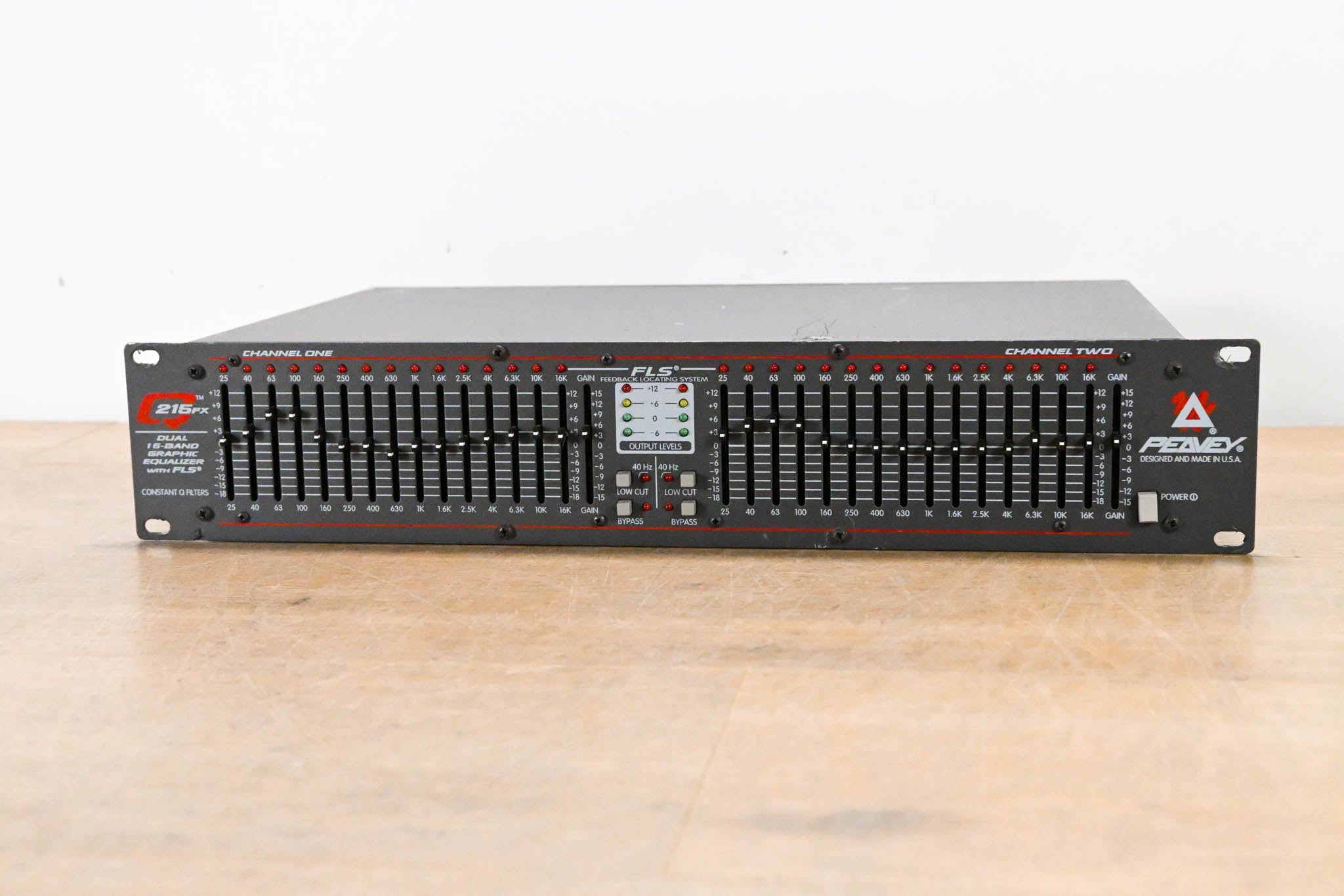 Peavey Q215FX Dual-Channel 15-Band Graphic Equalizer