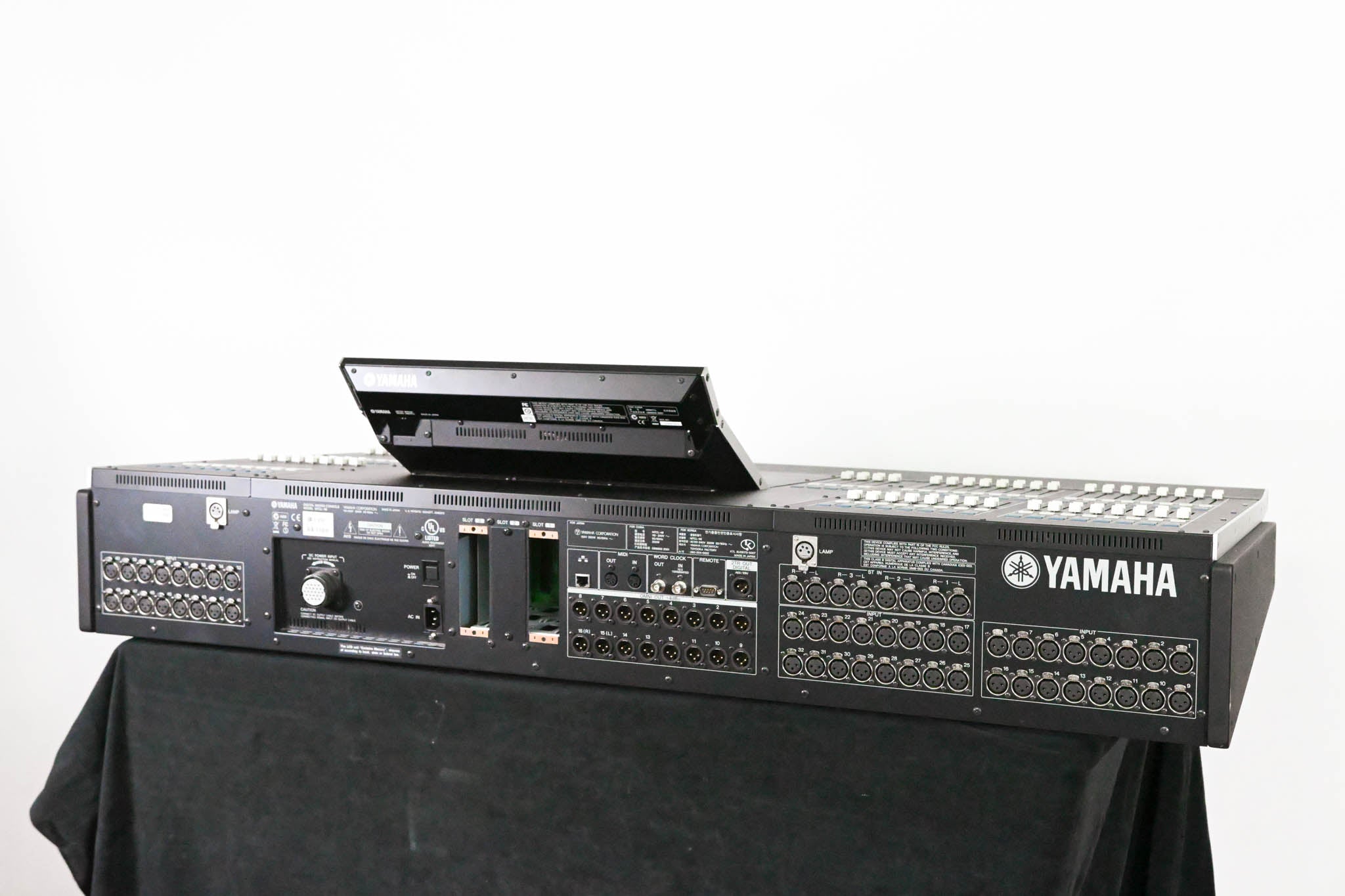 Yamaha M7CL-48 48-Channel Digital Audio Mixing Console