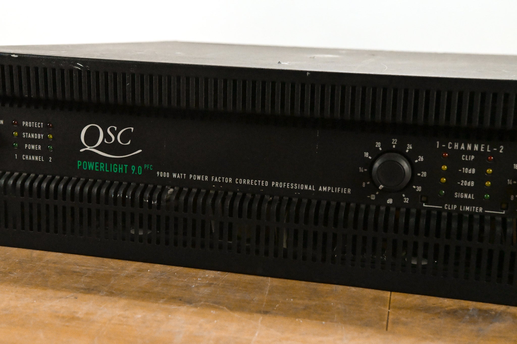 QSC PowerLight 9.0 PFC Power Factor Corrected 2-Channel Power Amplifier