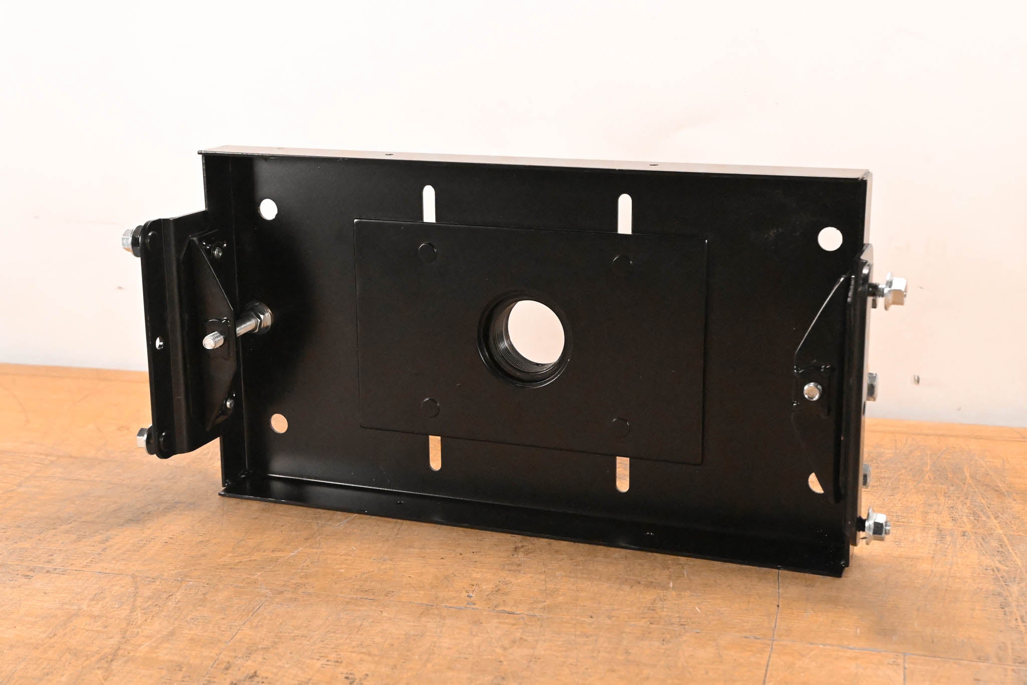 Chief VCM-20 Heavy Duty LCD/CRT Projector Ceiling Mount