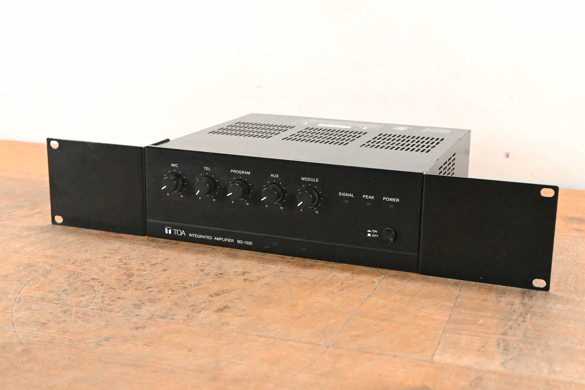 TOA BG-1030 5-Channel Mixer/Amplifer