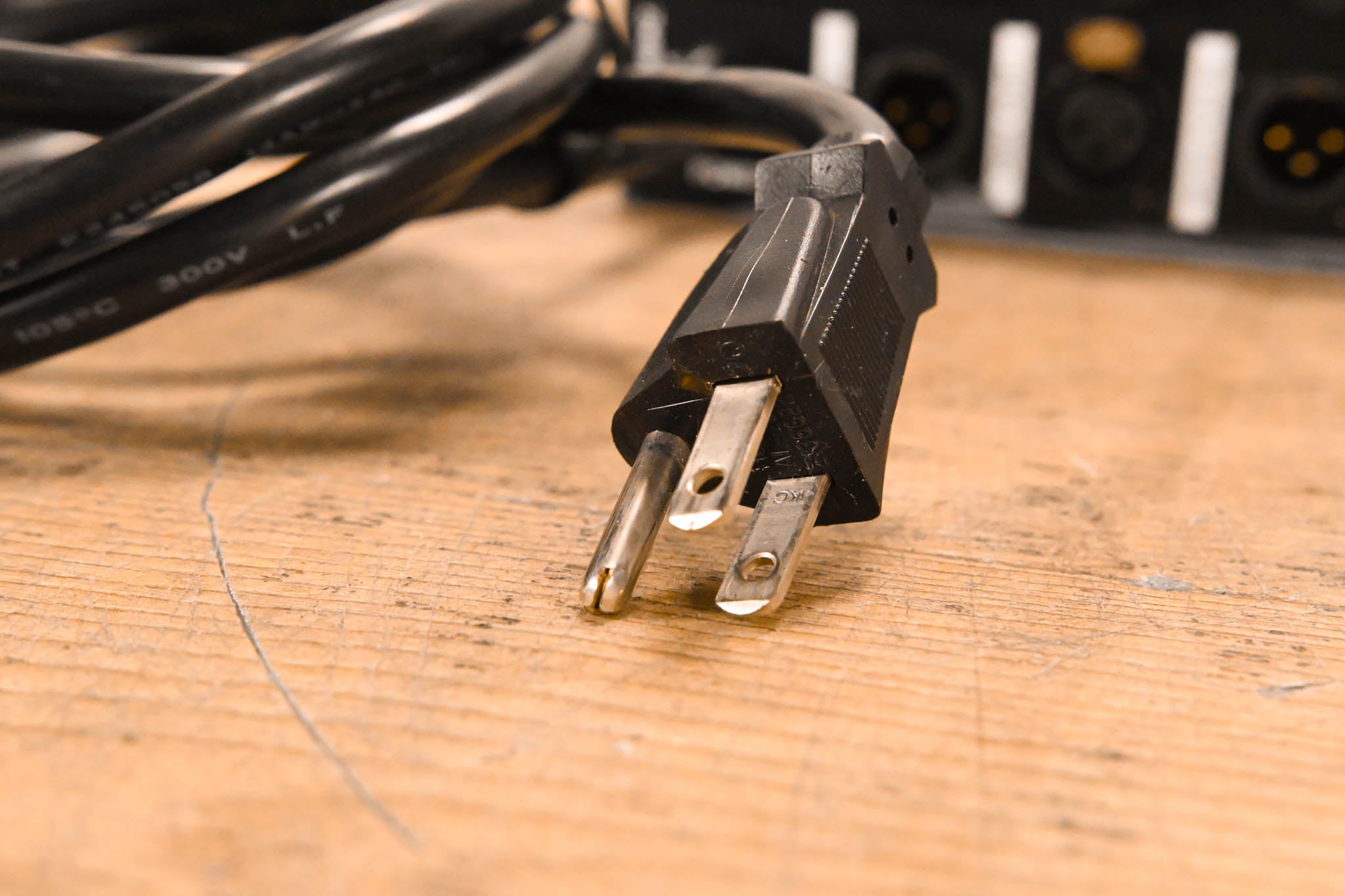 Leviton D4DMX-MD3 4-Channel Programmable Dimmer Pack