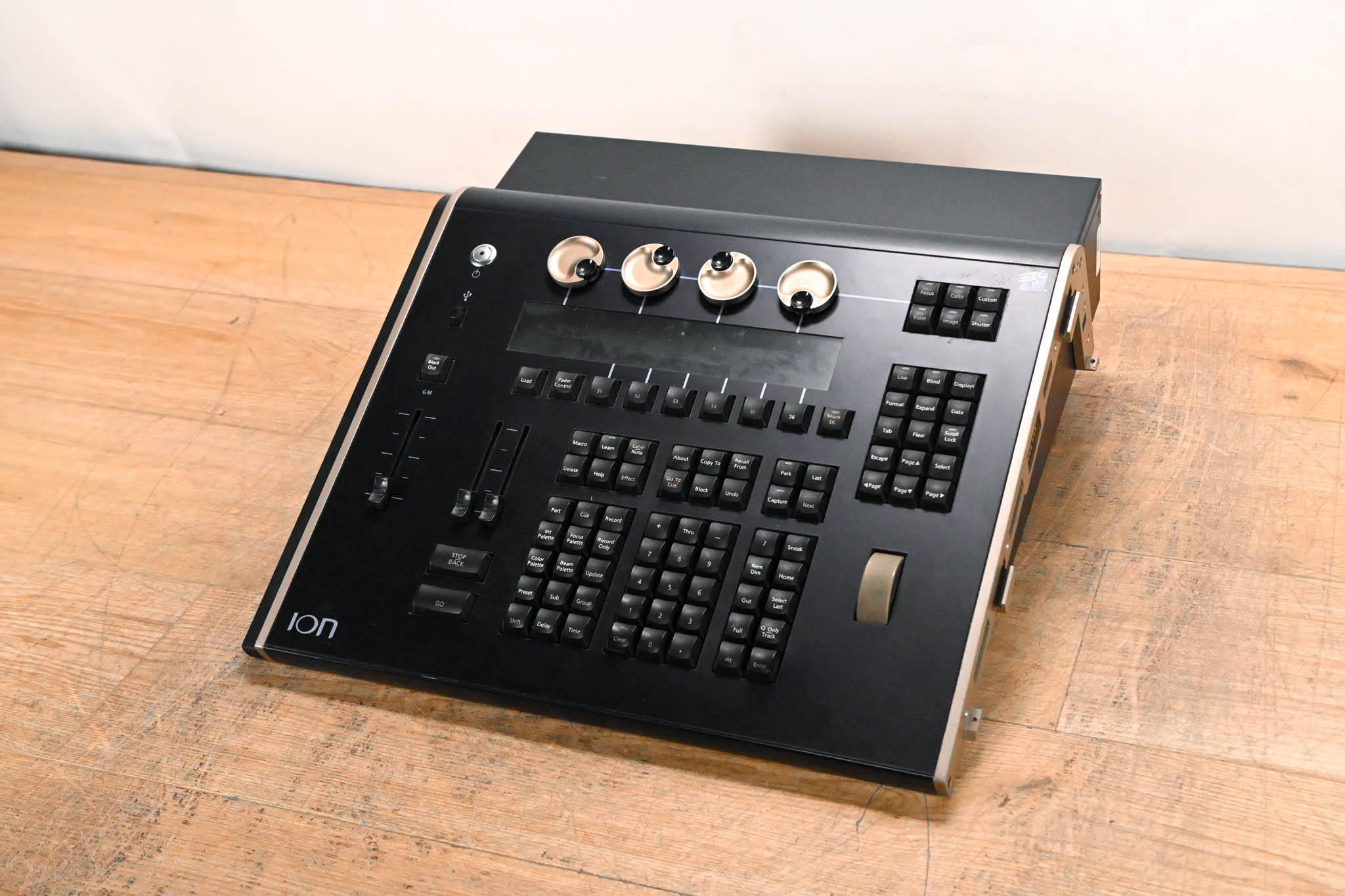 ETC ION 1000 Lighting Console