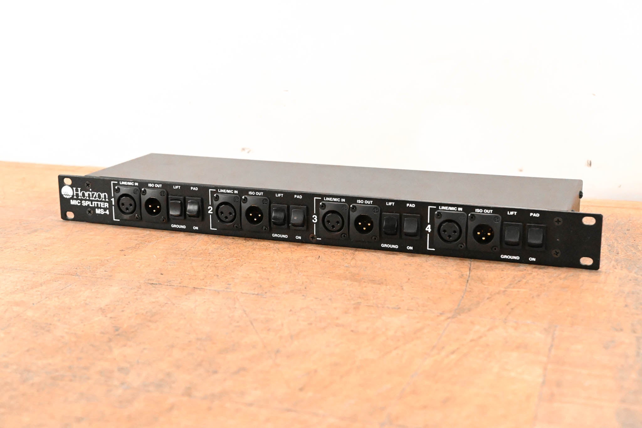Horizon MS-4 4-Channel Rackmount Mic Splitter