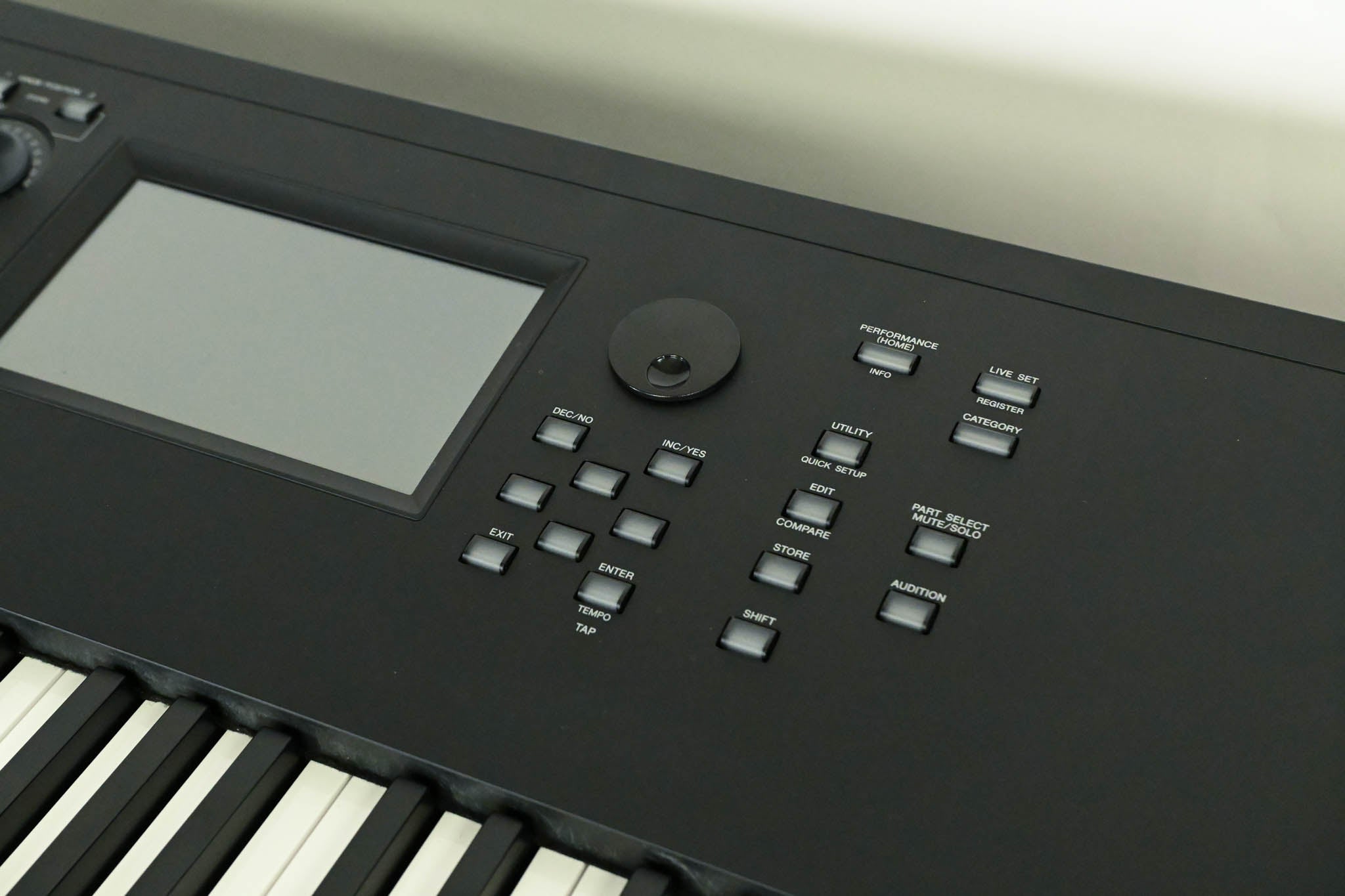 Yamaha MODX8 88-Key Synthesizer Workstation (NO POWER SUPPLY)