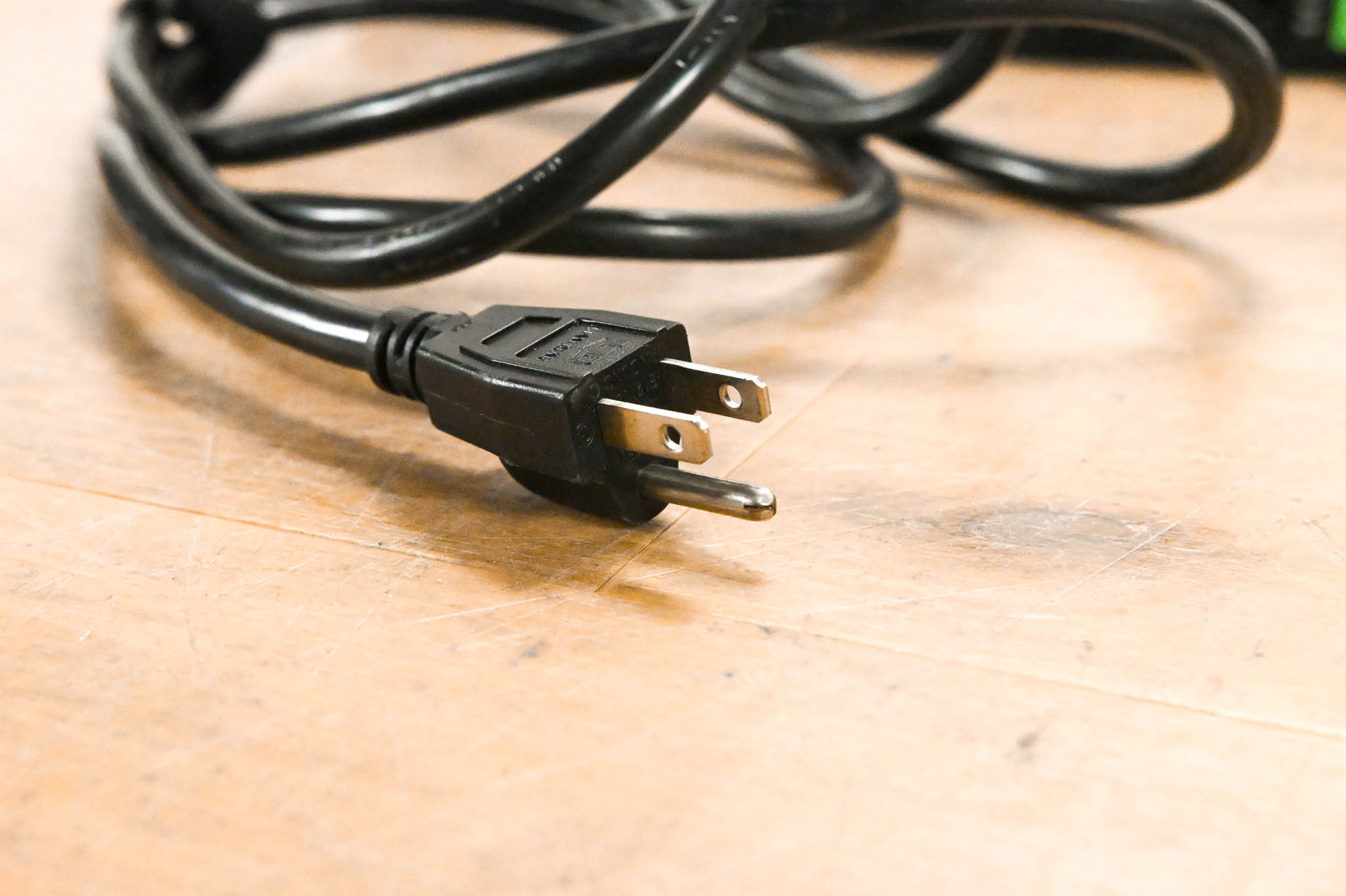 Furman PS-8R Series II 8-outlet Power Conditioner and Sequencer