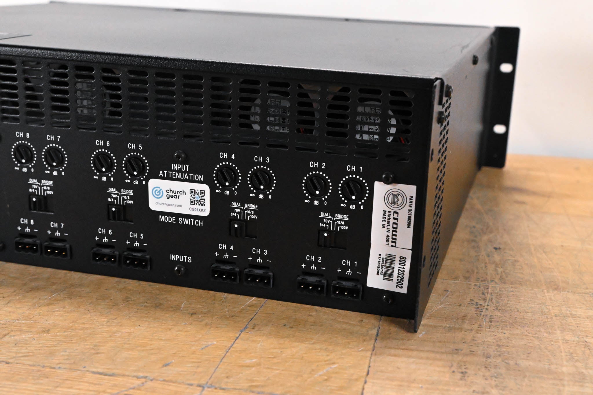 Crown CTs 8200 200W 8-Channel Power Amplifier