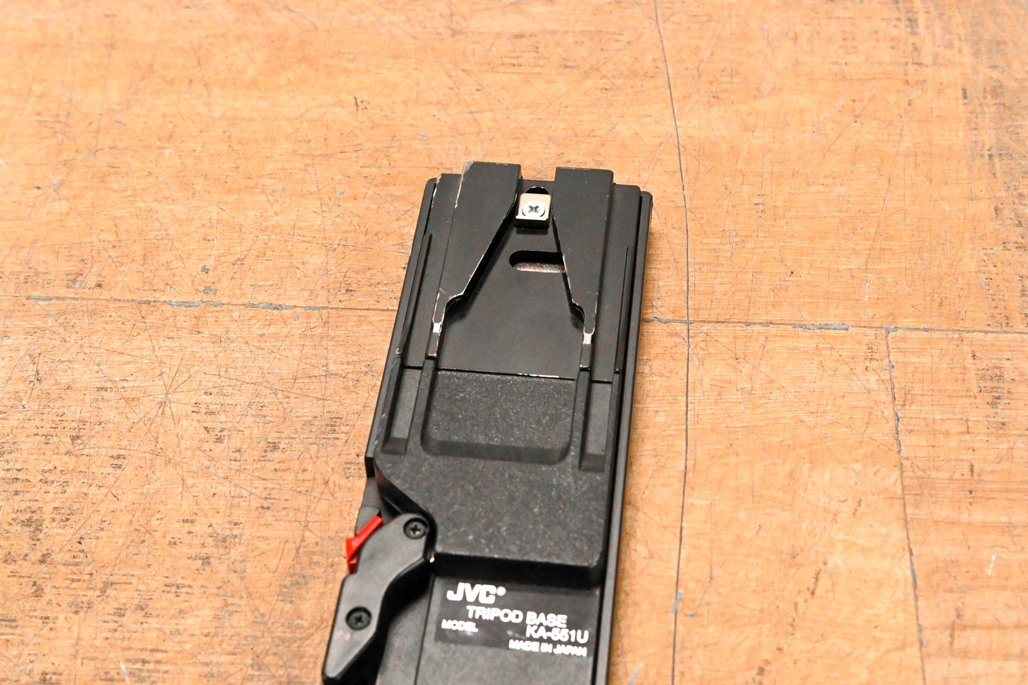 JVC KA-551U Tripod Adapter Plate