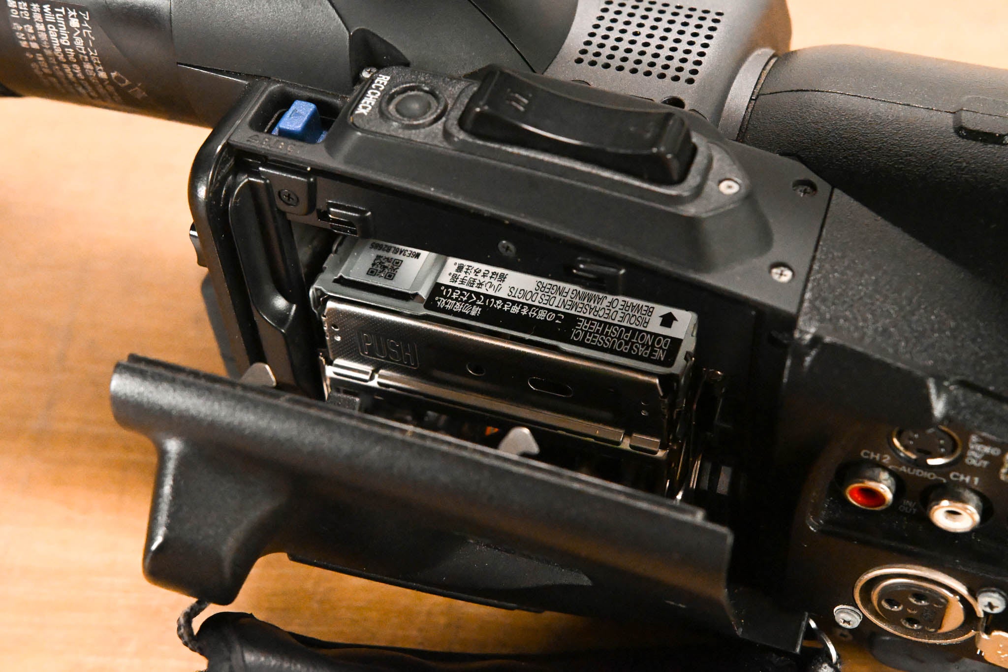 Panasonic AG-DVX100B 3-CCD Mini-DV Cinema Video Camcorder
