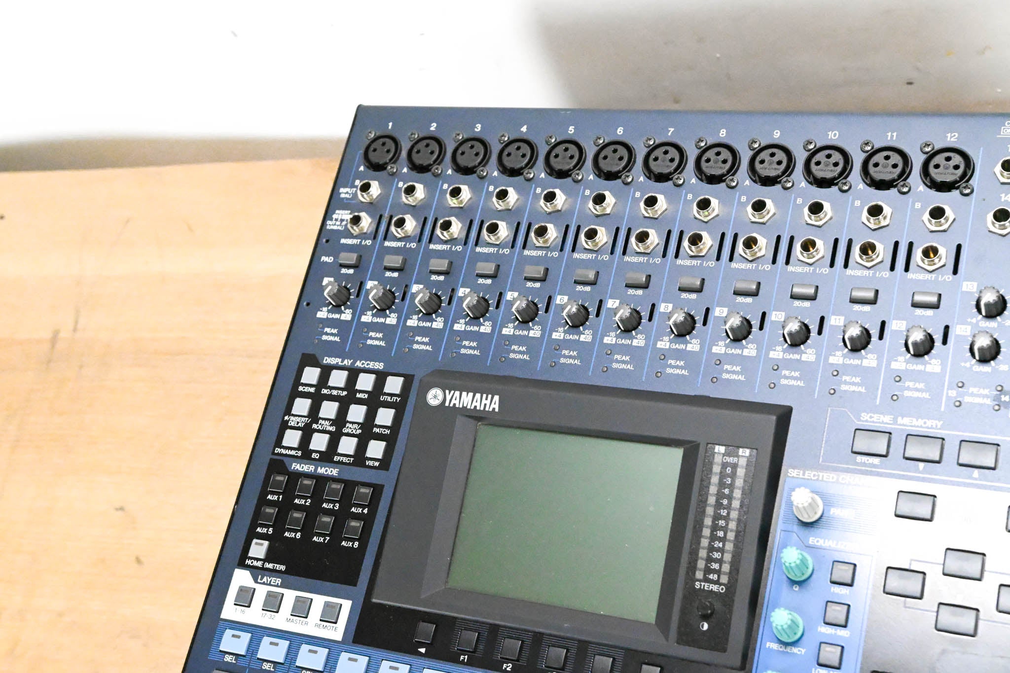 Yamaha 01V96VCM 24-Bit/96k Digital Recording Mixer
