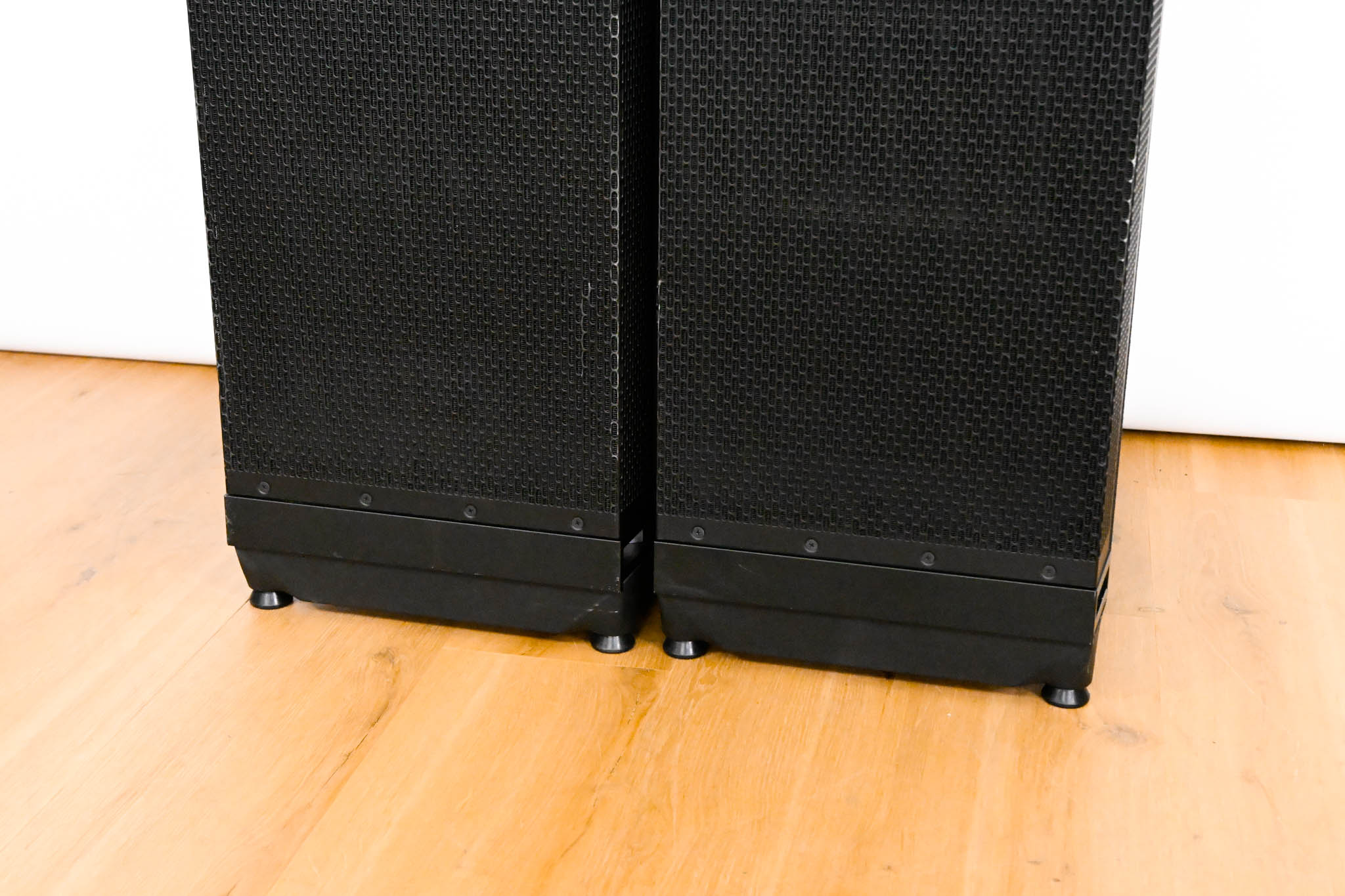 Electro-Voice (EV) X2-212/90 12" Vertical Line Array Loudspeaker (PAIR)