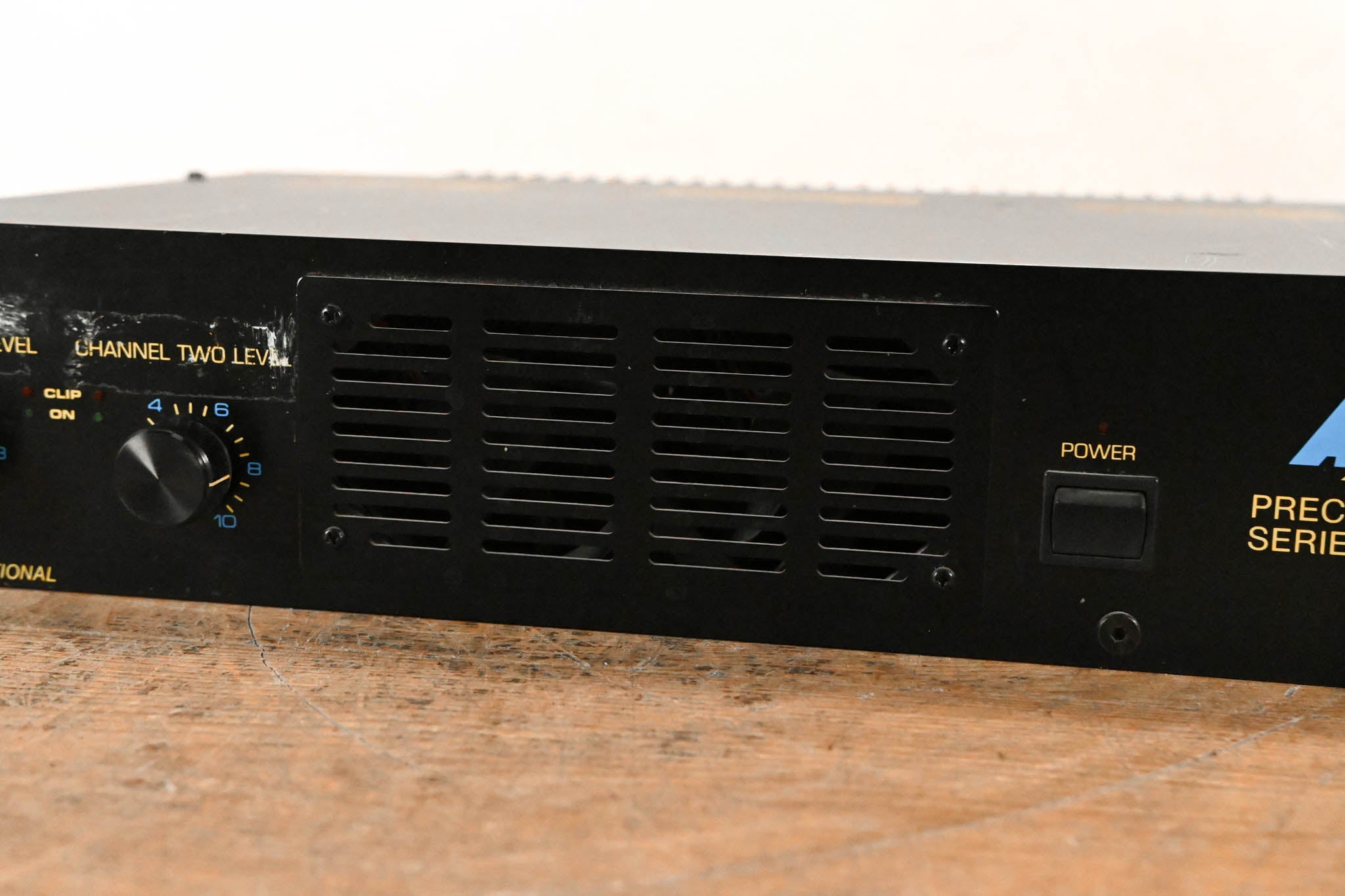 AB International 1650 2-Channel Power Amplifier