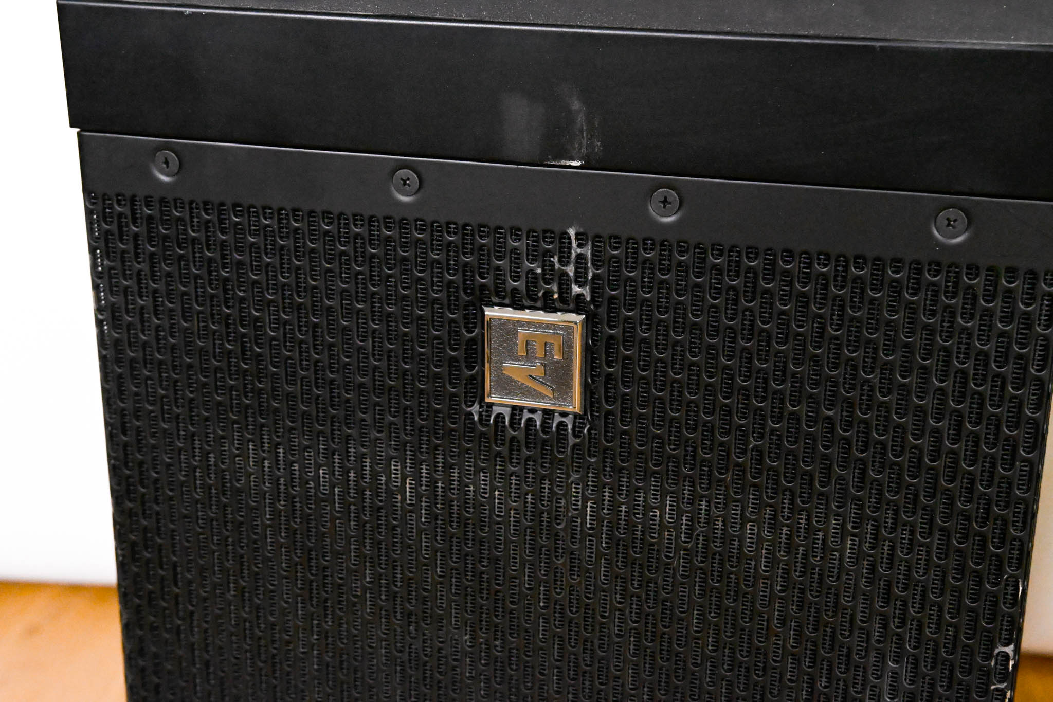 Electro-Voice (EV) X2-212/90 12" Vertical Line Array Loudspeaker (PAIR)