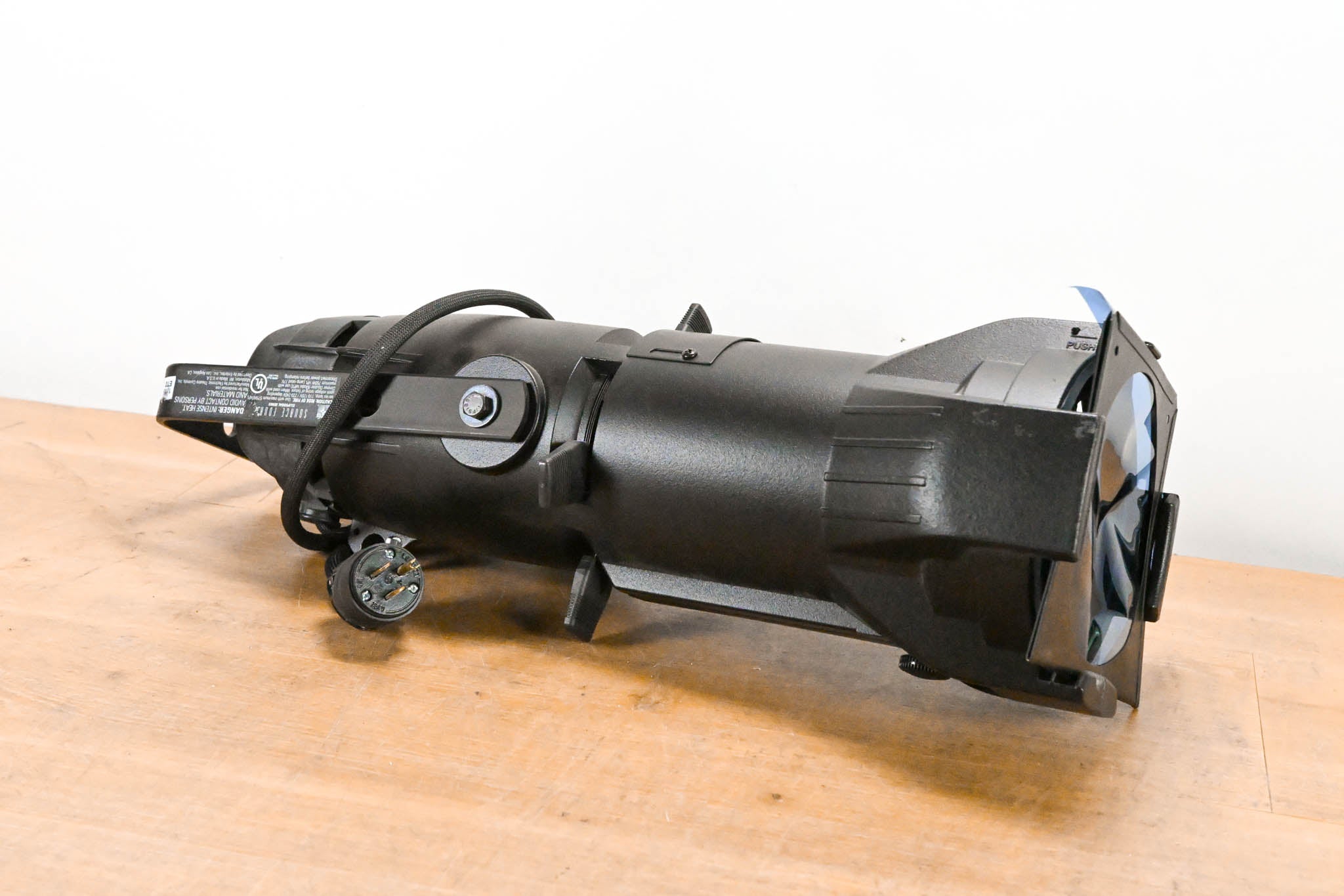 ETC Source Four Jr 26 Degree 575 Ellipsoidal Light