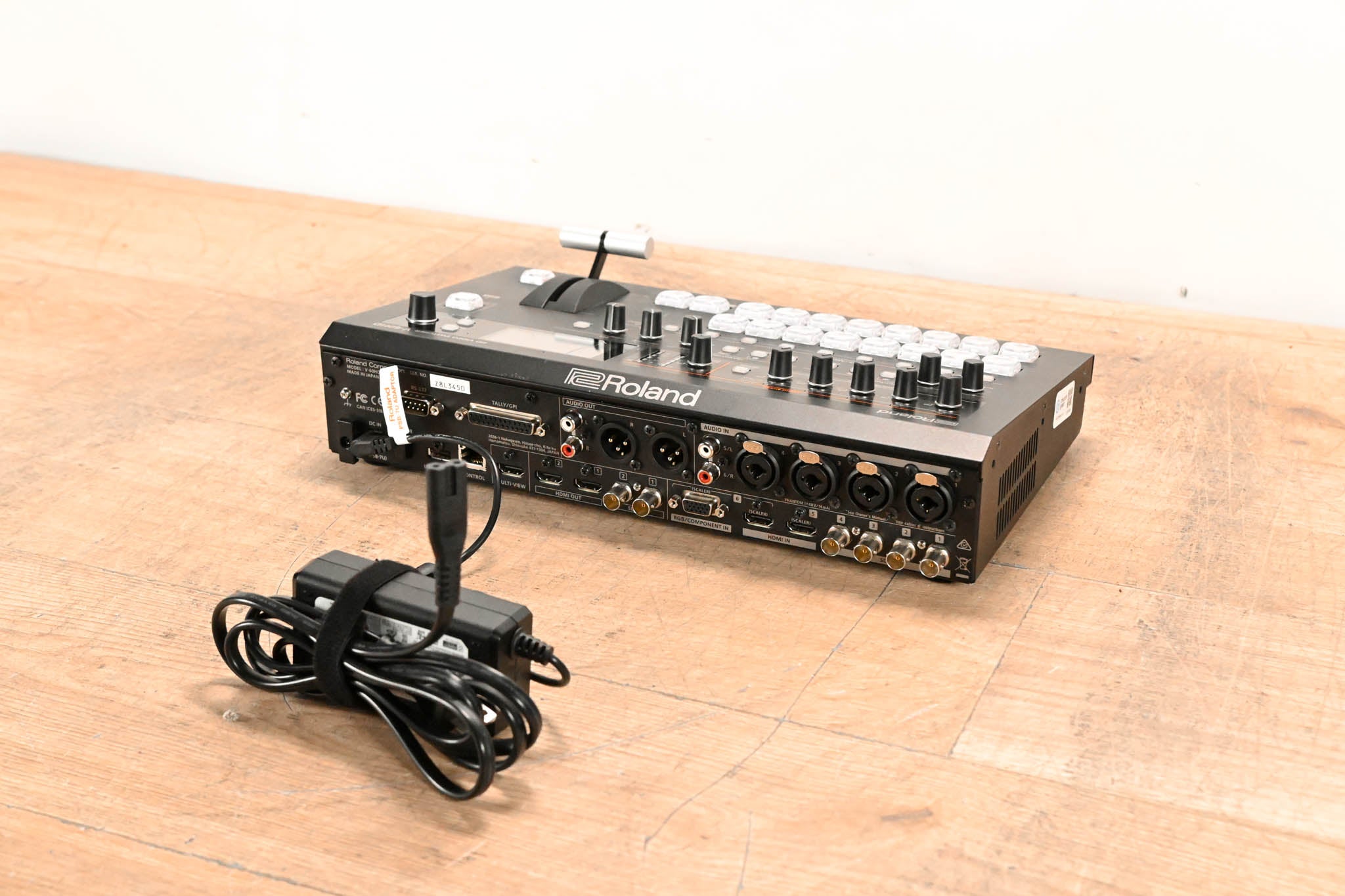 Roland V-60HD Multi-Format HD Video Switcher