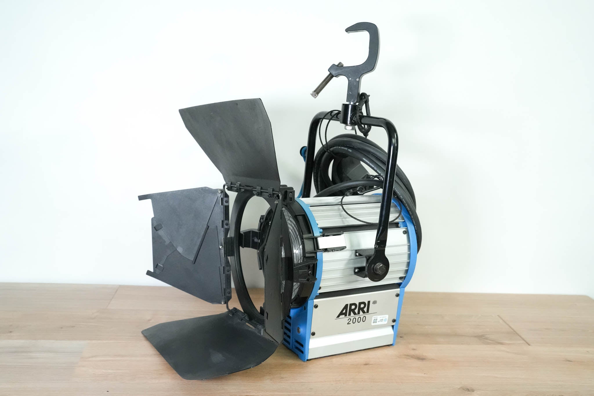 ARRI 2000 Fresnel Light Fixture