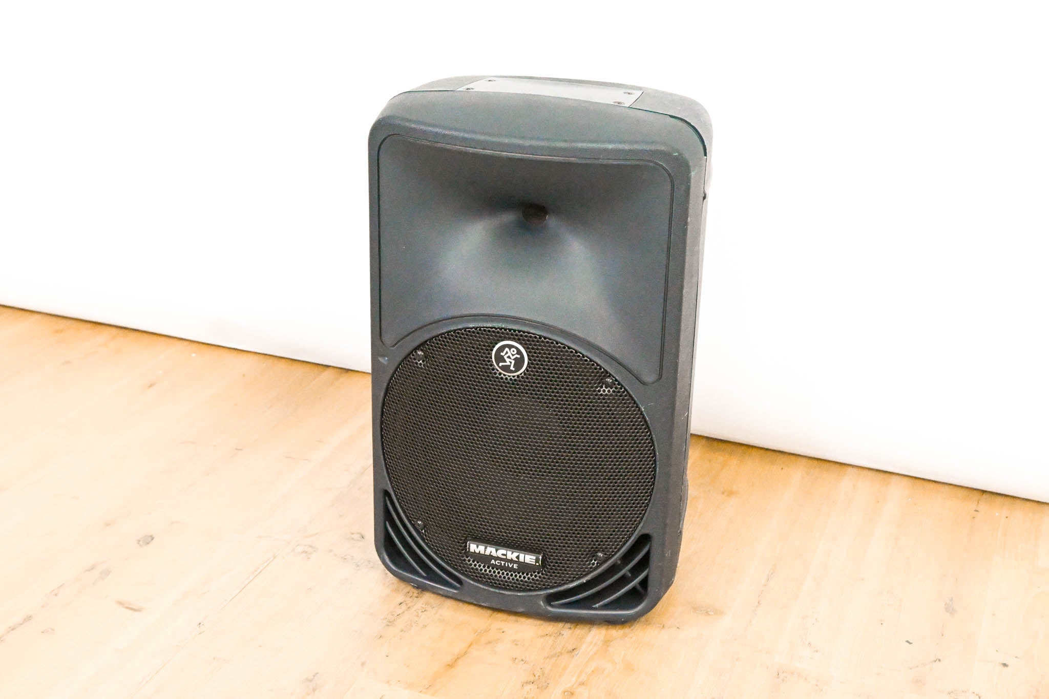 Mackie SRM350v2 Two-Way Bi-Amplified Active Loudspeaker